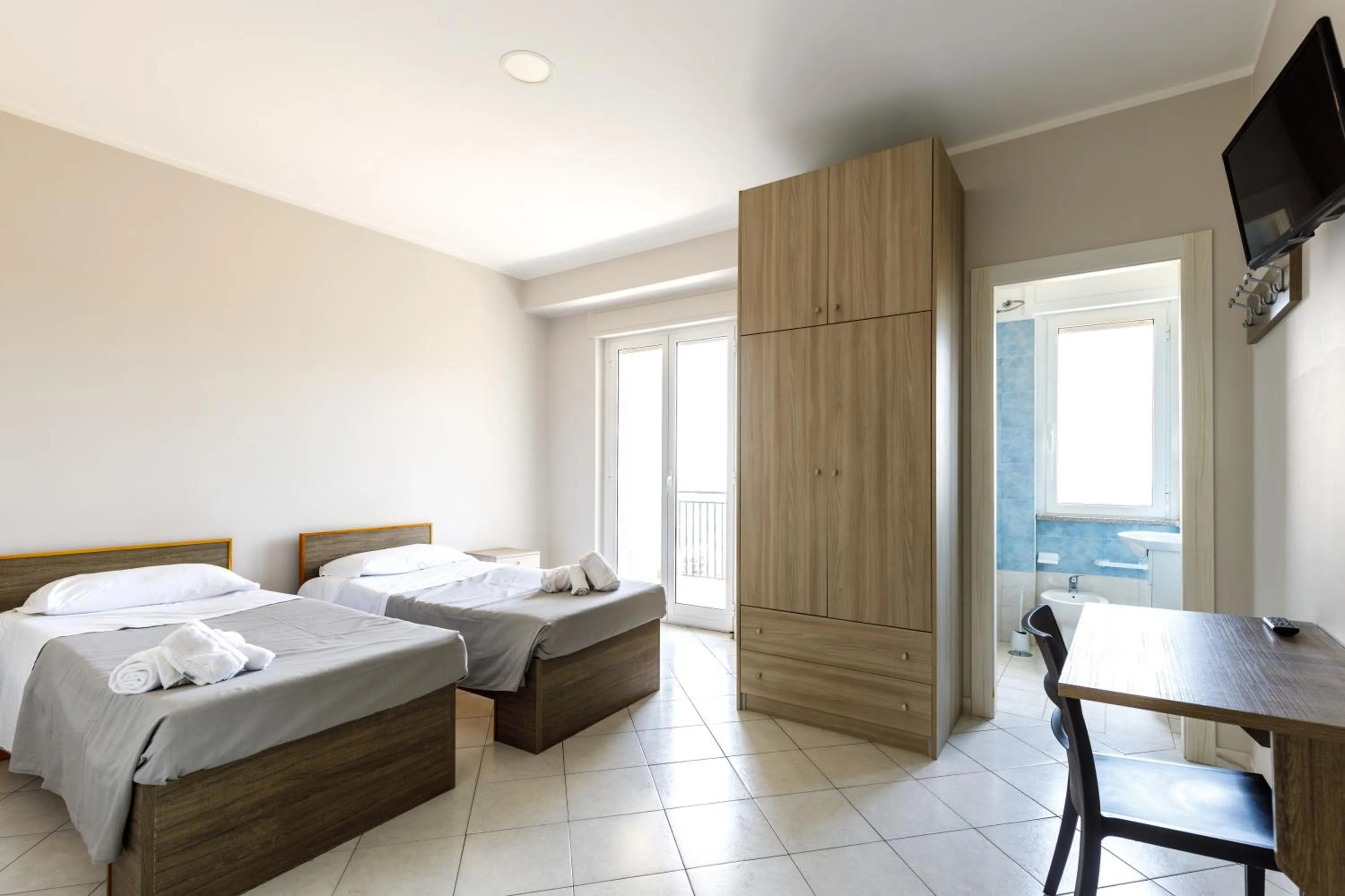 Bedroom, Bed in Elements Holiday