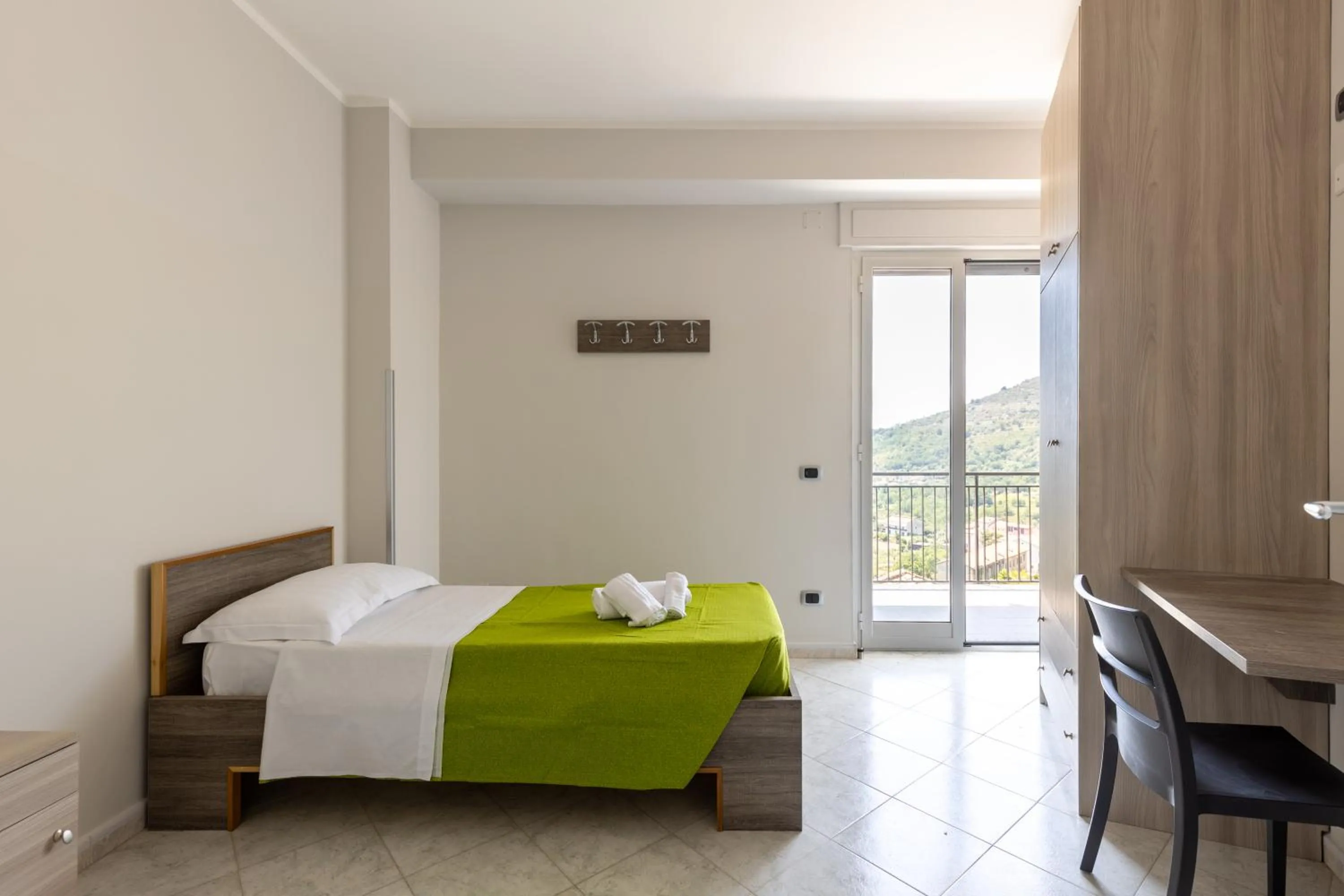Bedroom, Bed in Elements Holiday