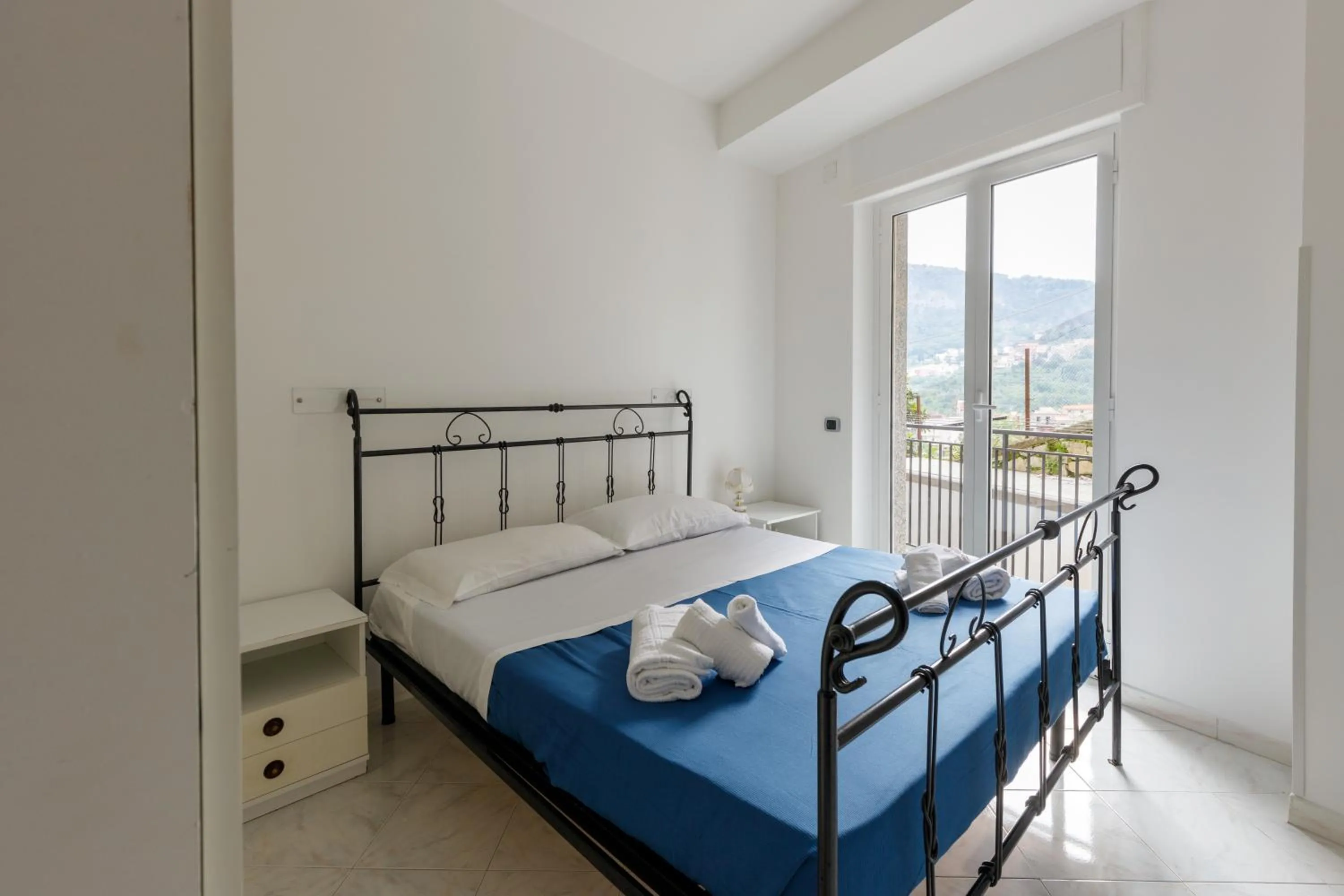Bedroom, Bed in Elements Holiday