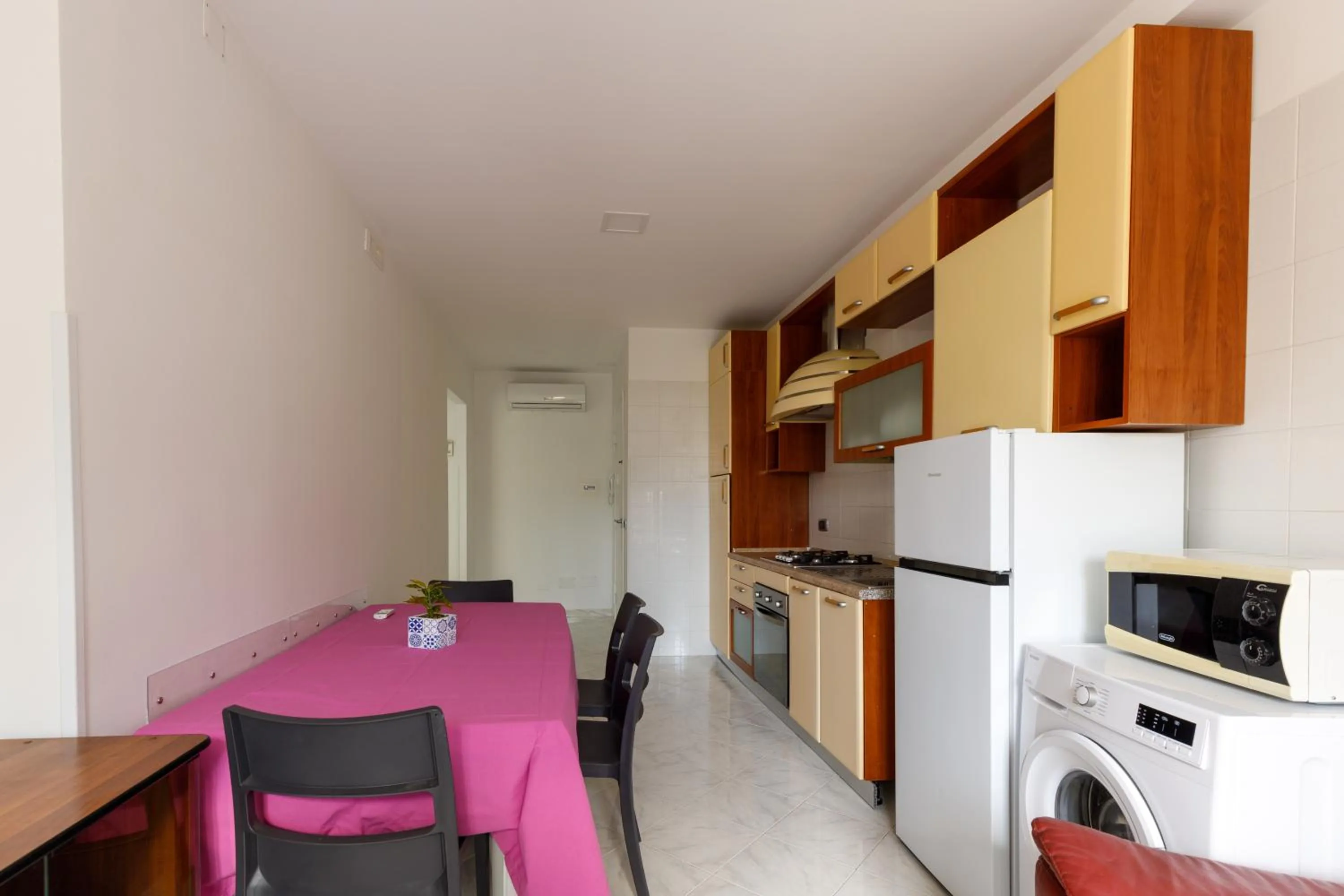 Dining area in Elements Holiday