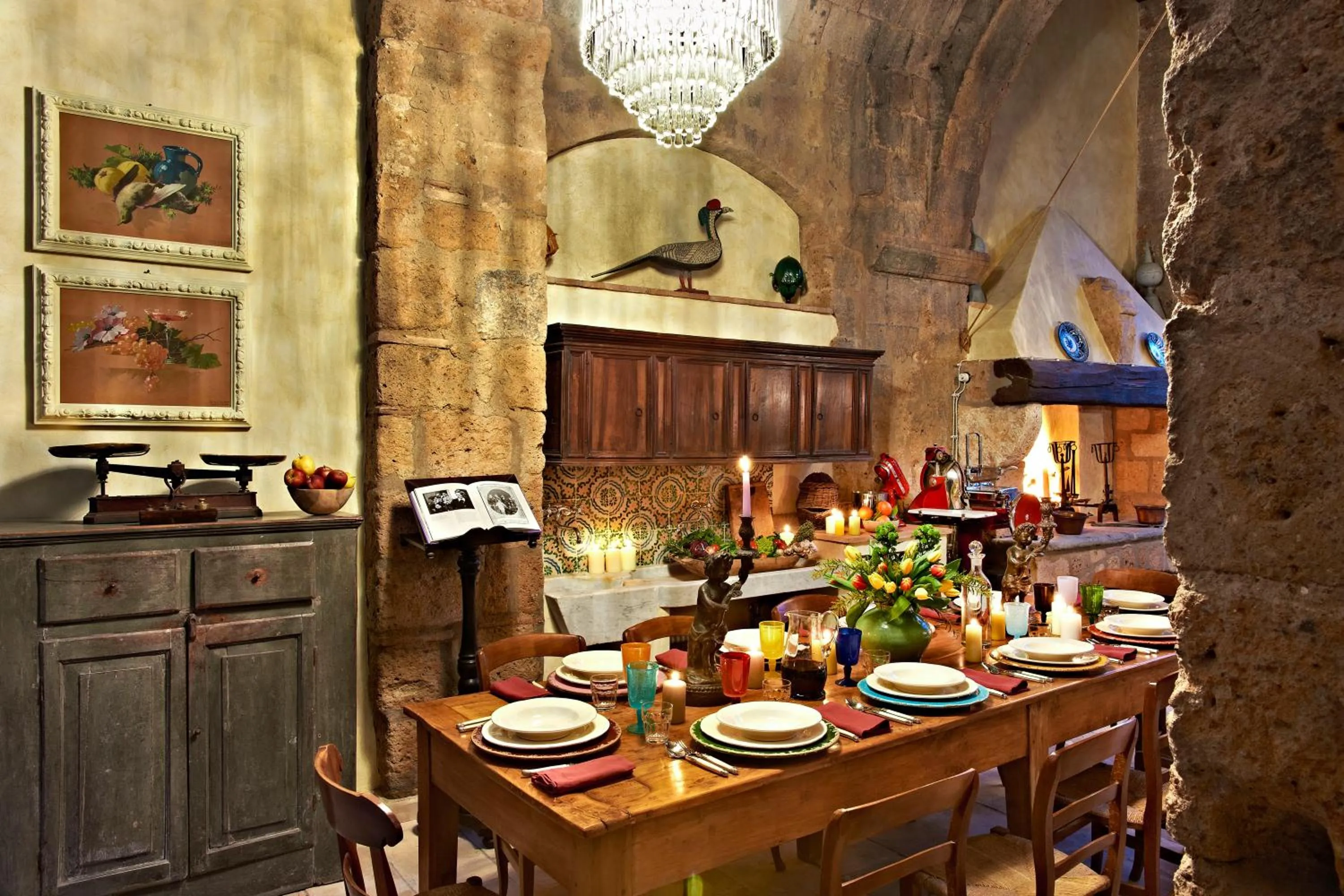 Dining area in Corte della Maestà Antica Residenza