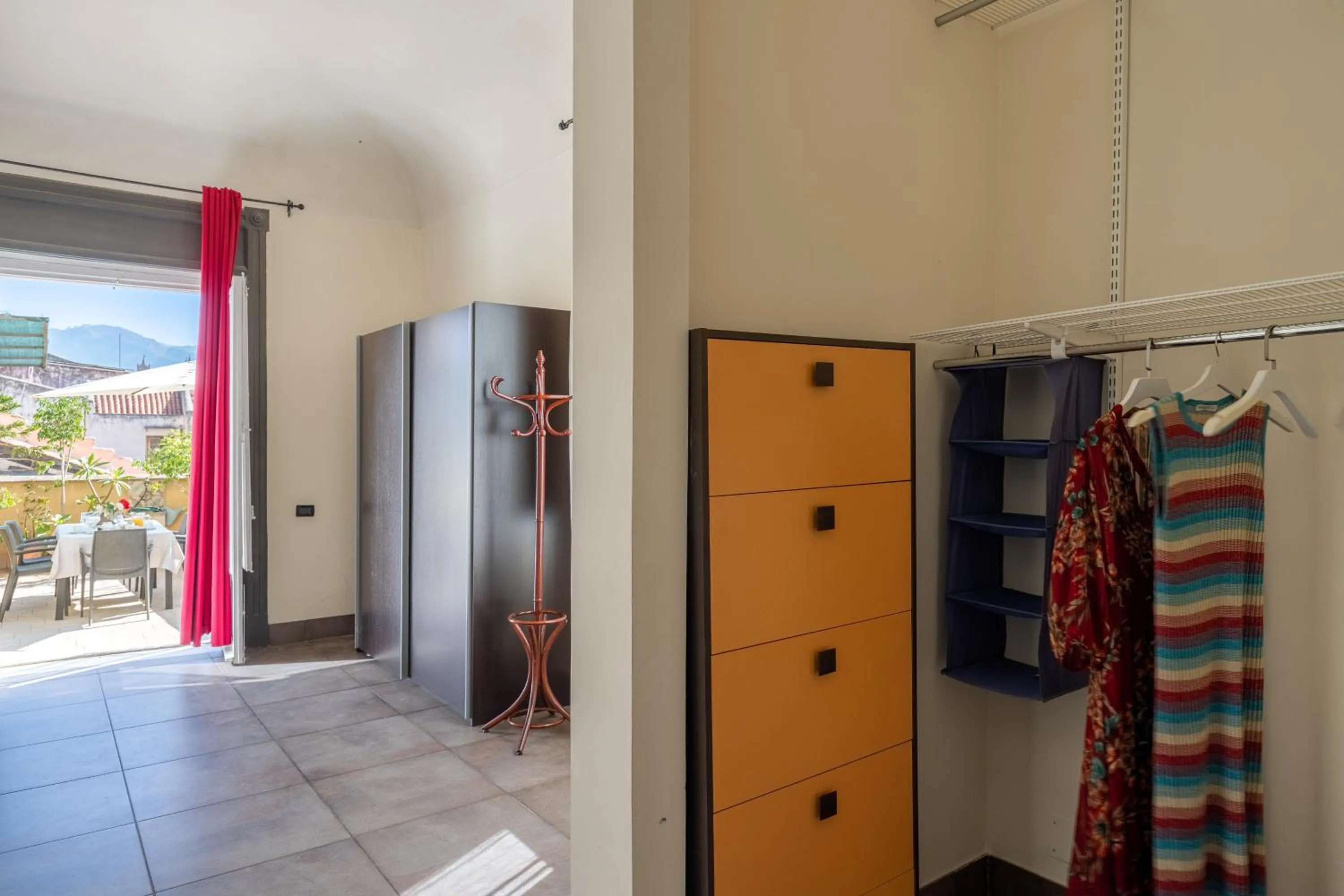 wardrobe in B&B Sant'Agostino