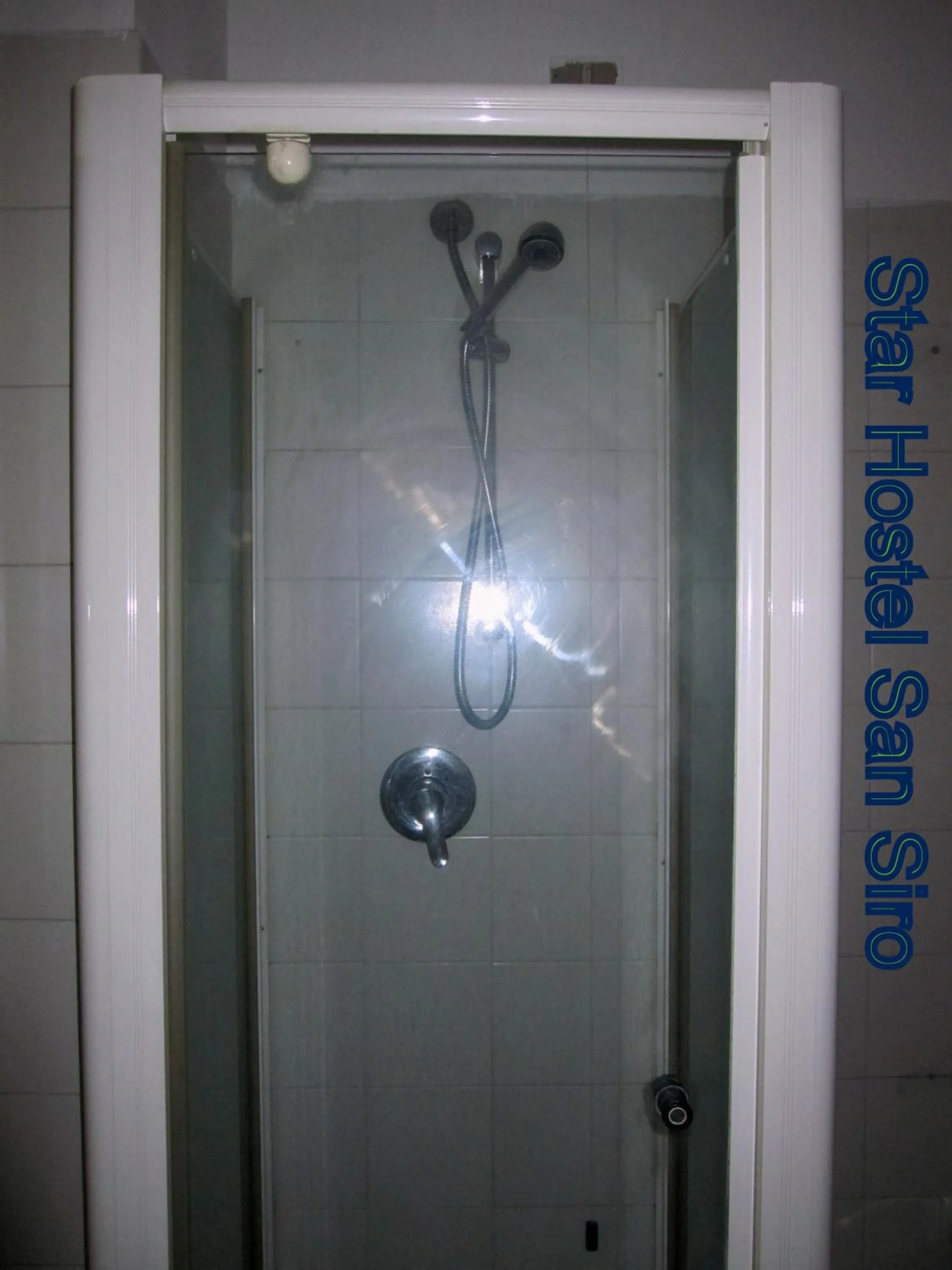 Shower in Star Hostel San Siro Fiera