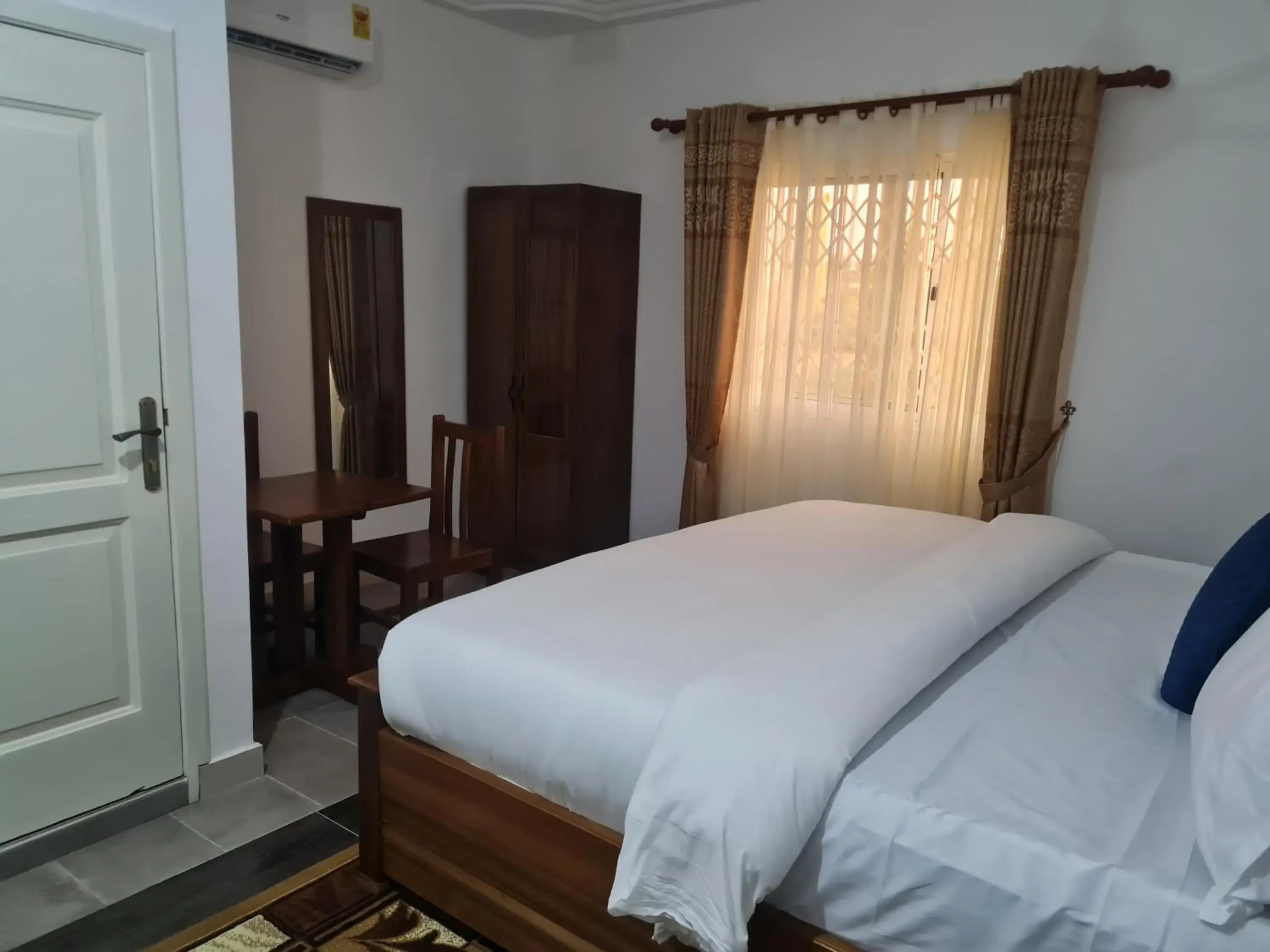 Deluxe King Studio in Downtown Virgins Hotel Deluxe King Studio in Downtown Virgins Hotel