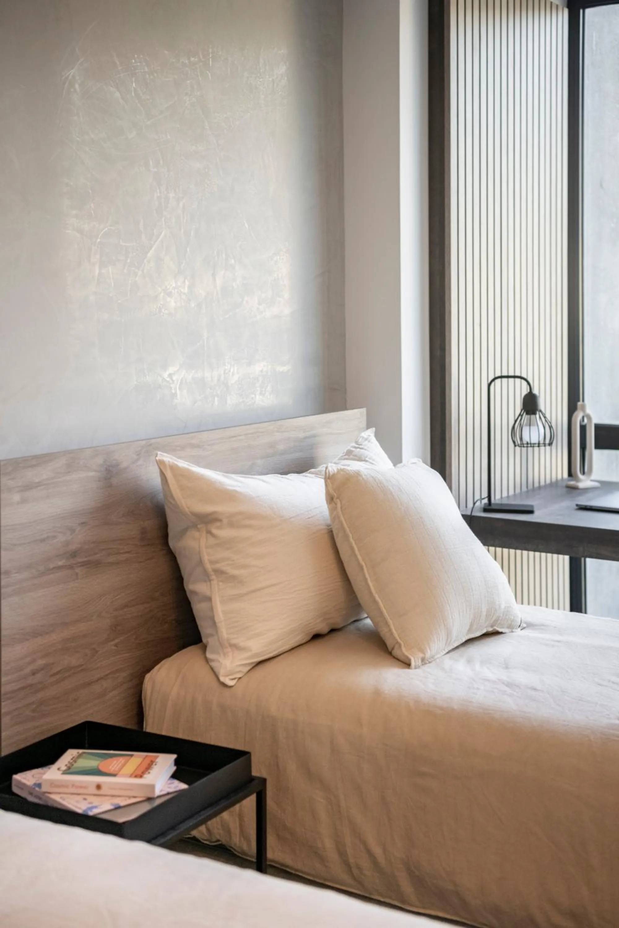 Bed in Top Rentals Brickell