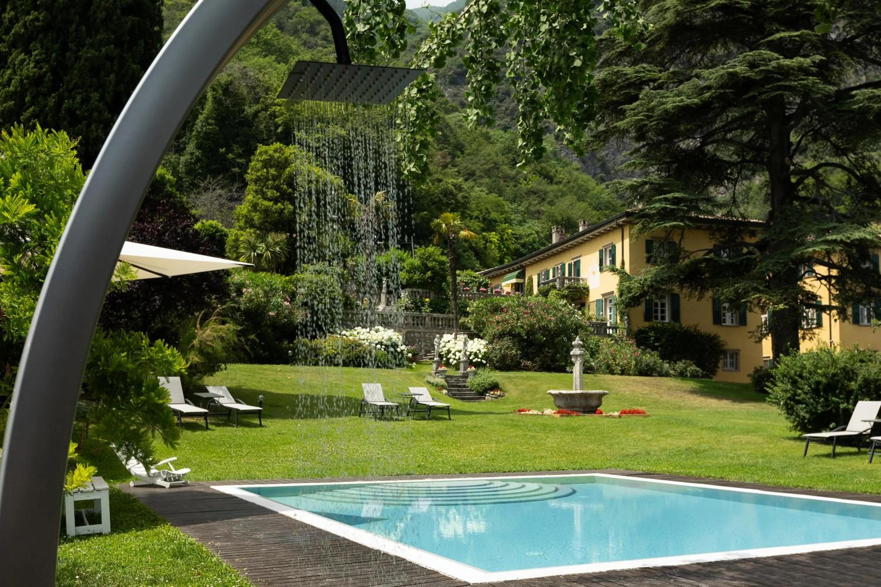 Property building in Villa Angelica