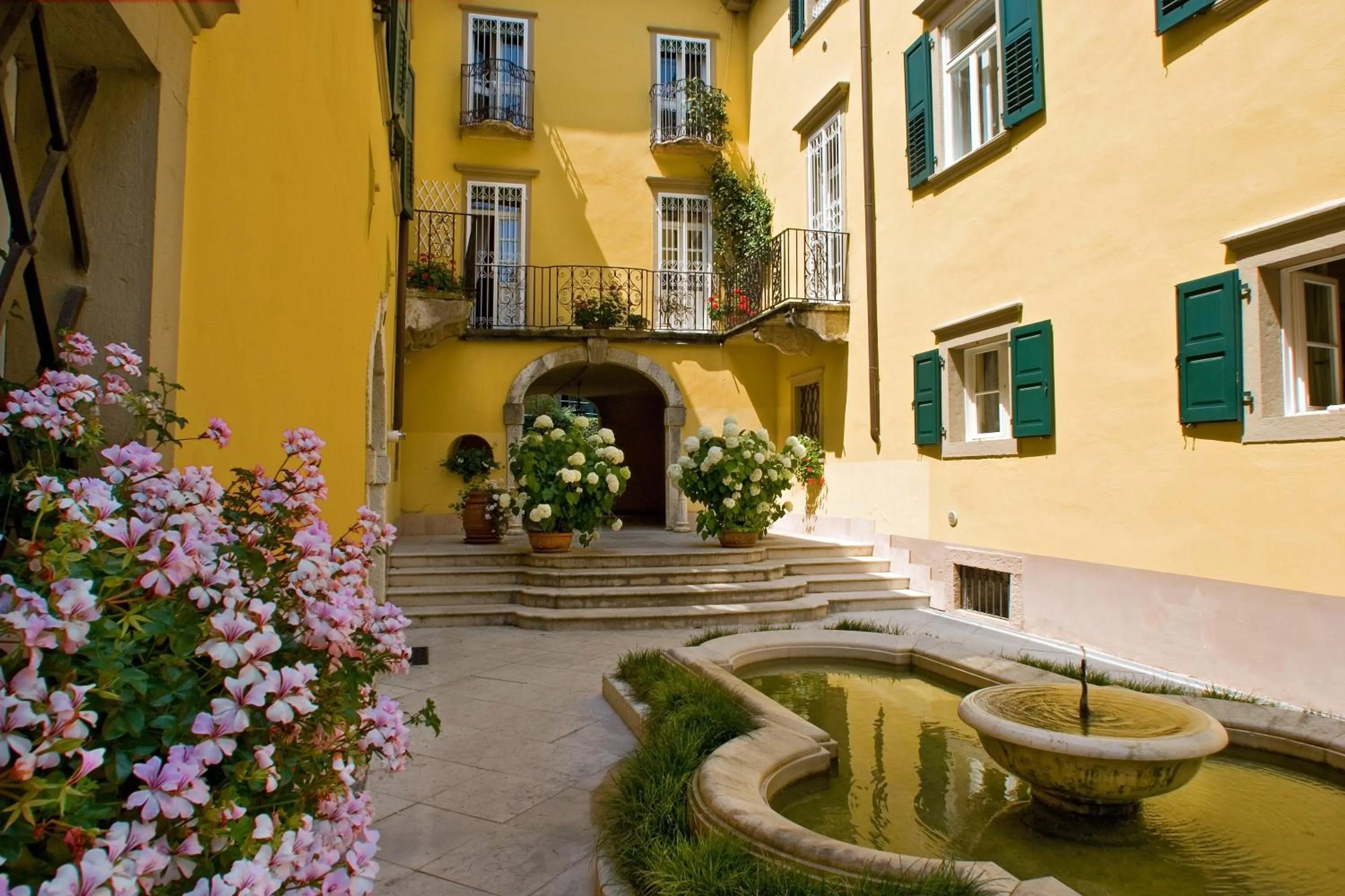 Facade/entrance in Villa Angelica