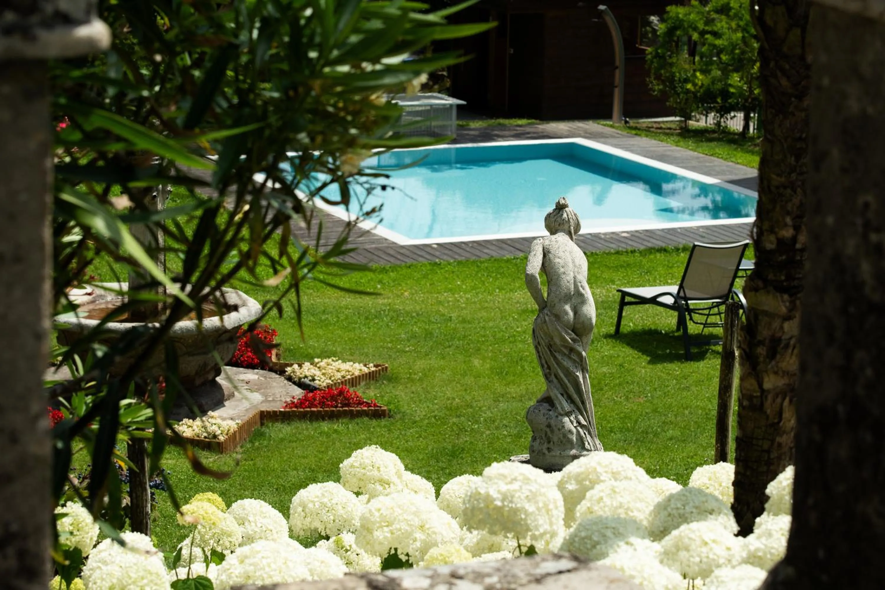 Swimming pool in Villa Angelica