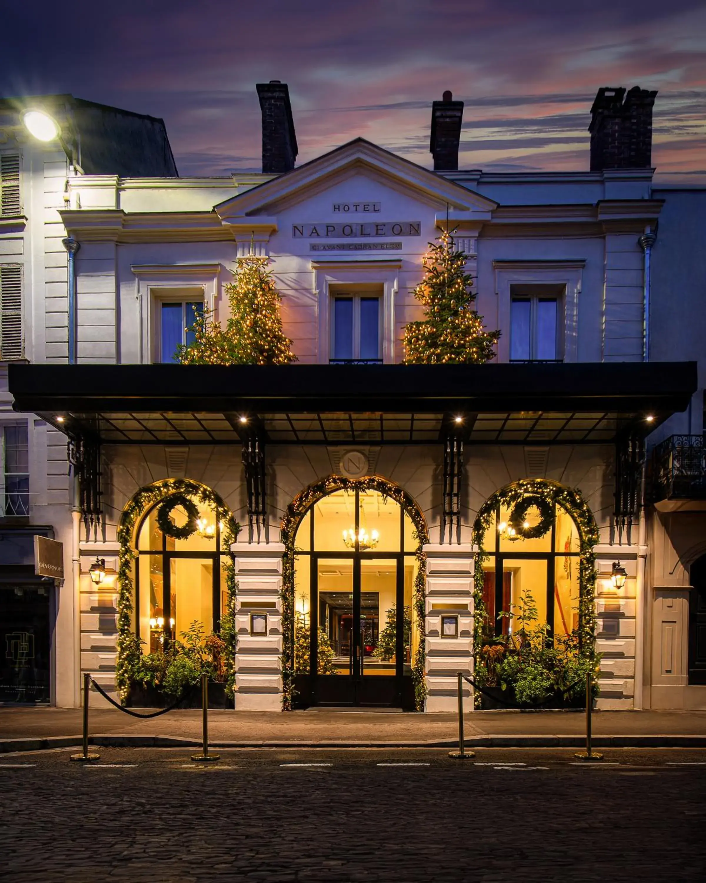 Facade/entrance in Hôtel & SPA Napoléon Facade/entrance in Hôtel & SPA Napoléon