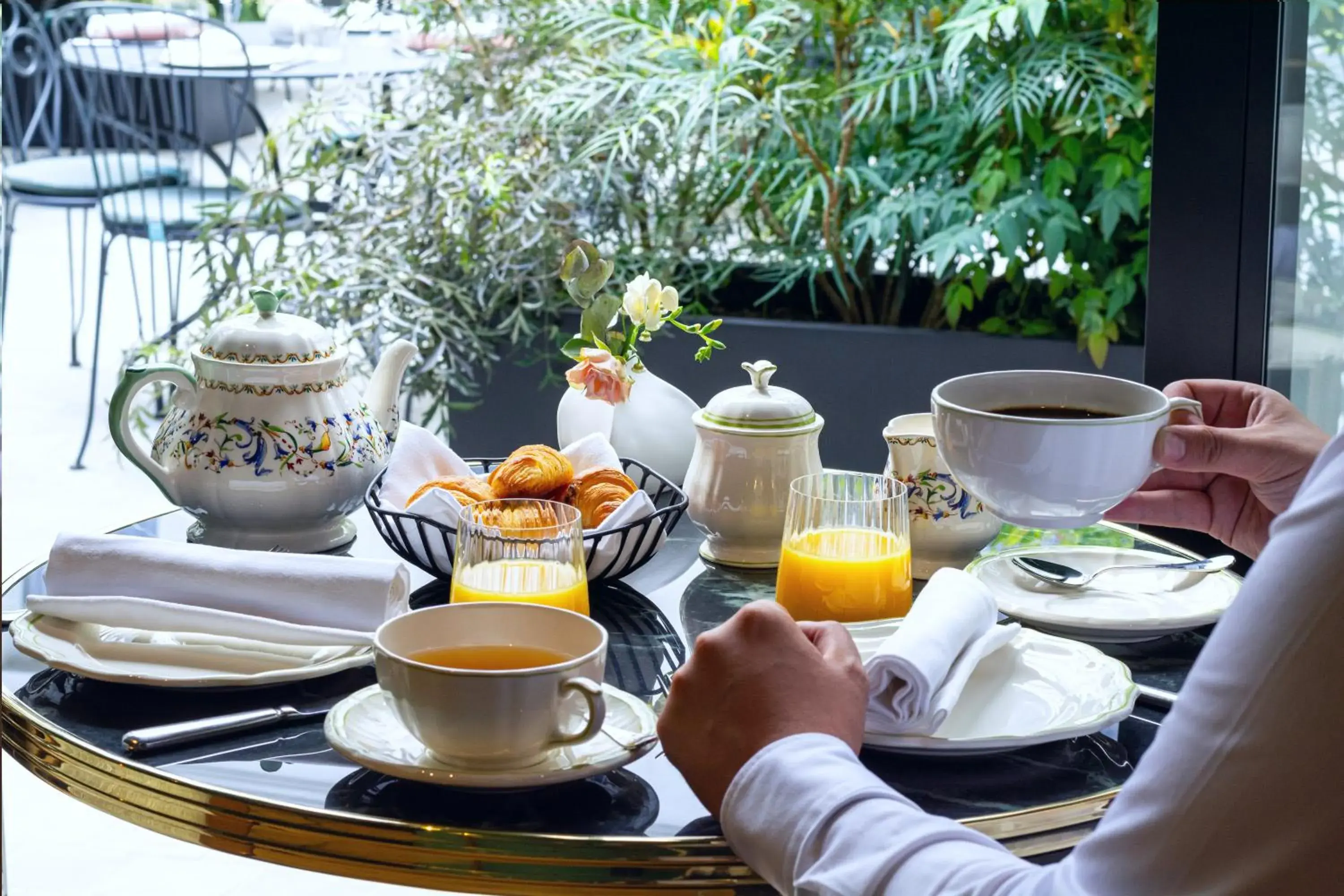 Breakfast in Hôtel & SPA Napoléon Breakfast in Hôtel & SPA Napoléon