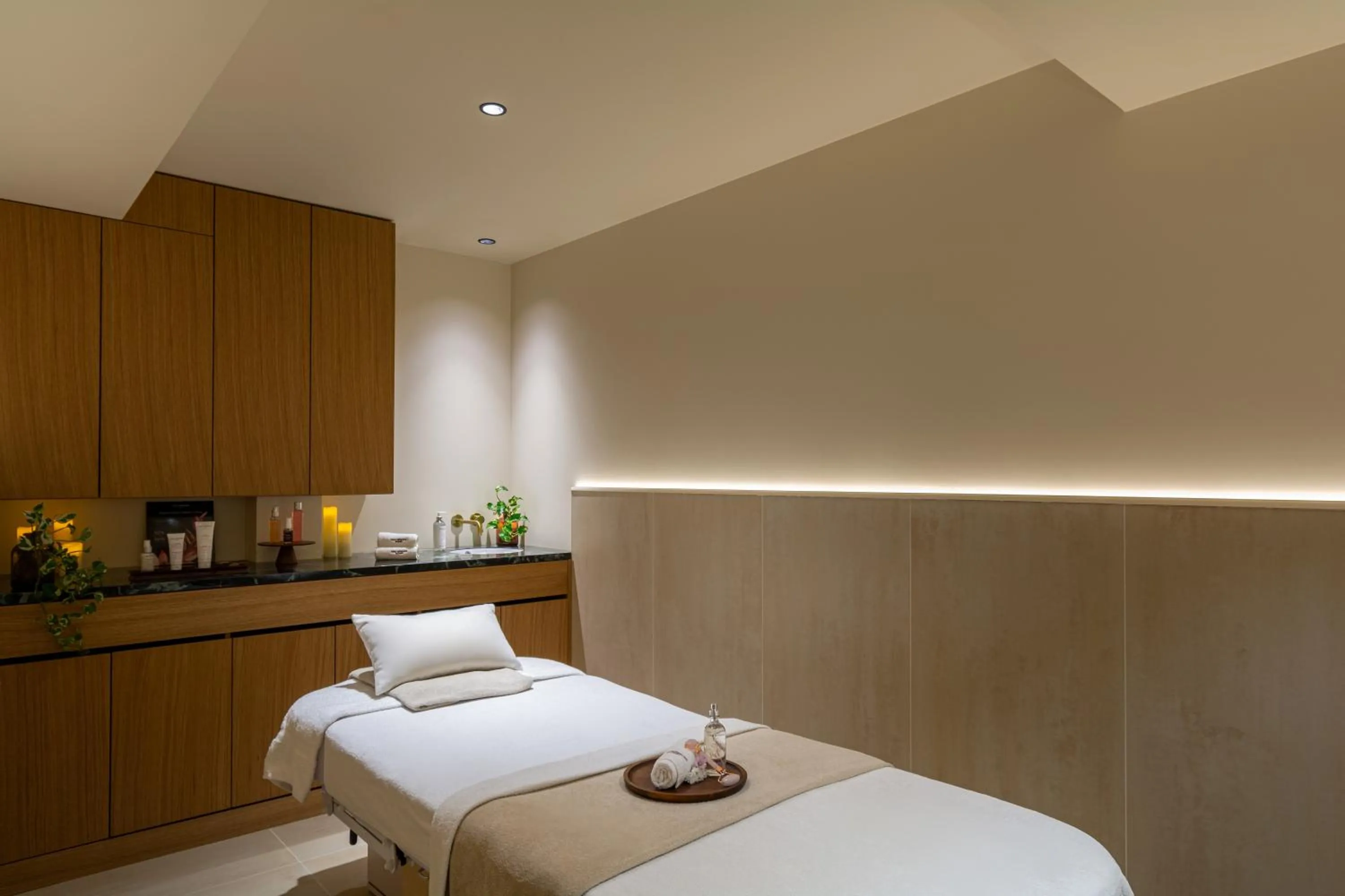 Massage, Bed in Hôtel & SPA Napoléon