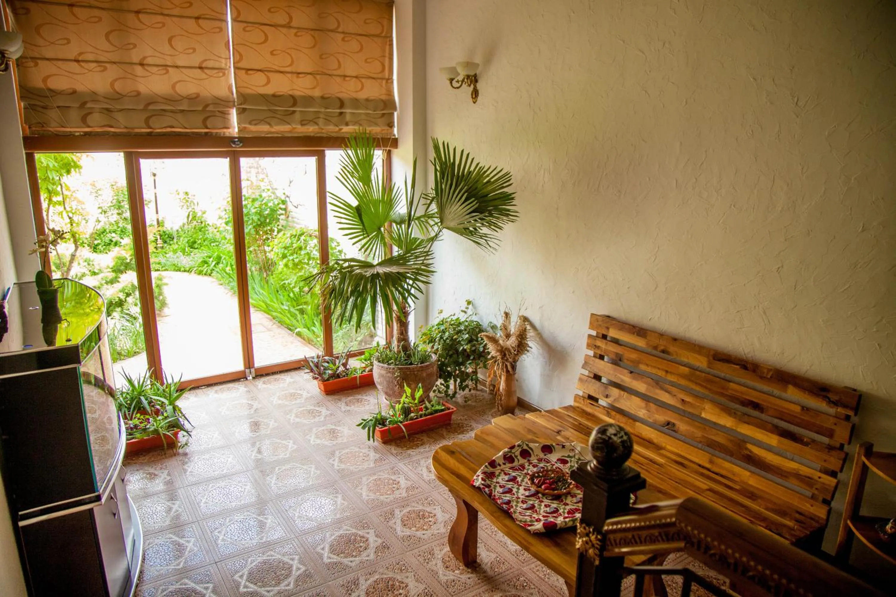 Garden view in Platan