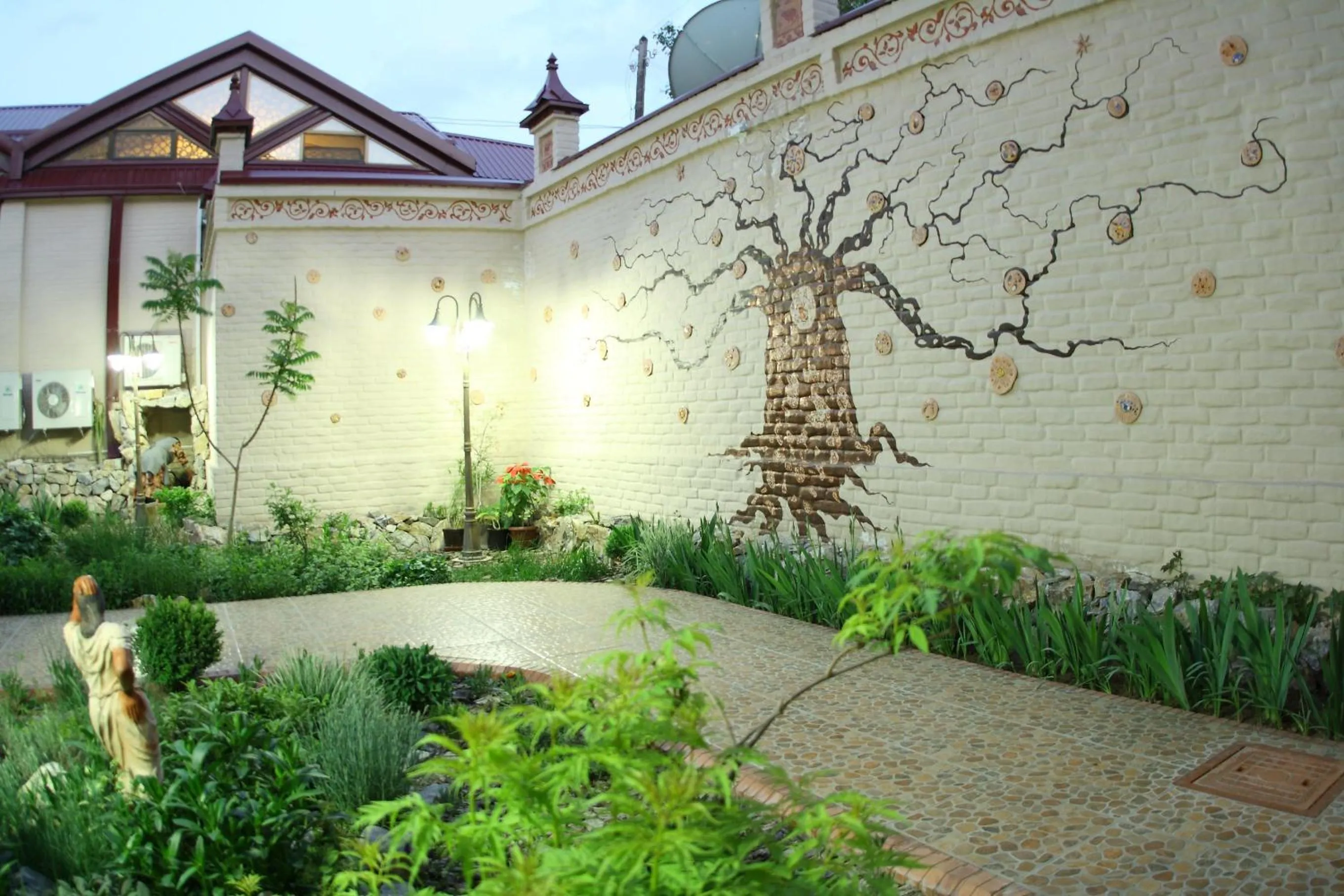 Decorative detail in Platan