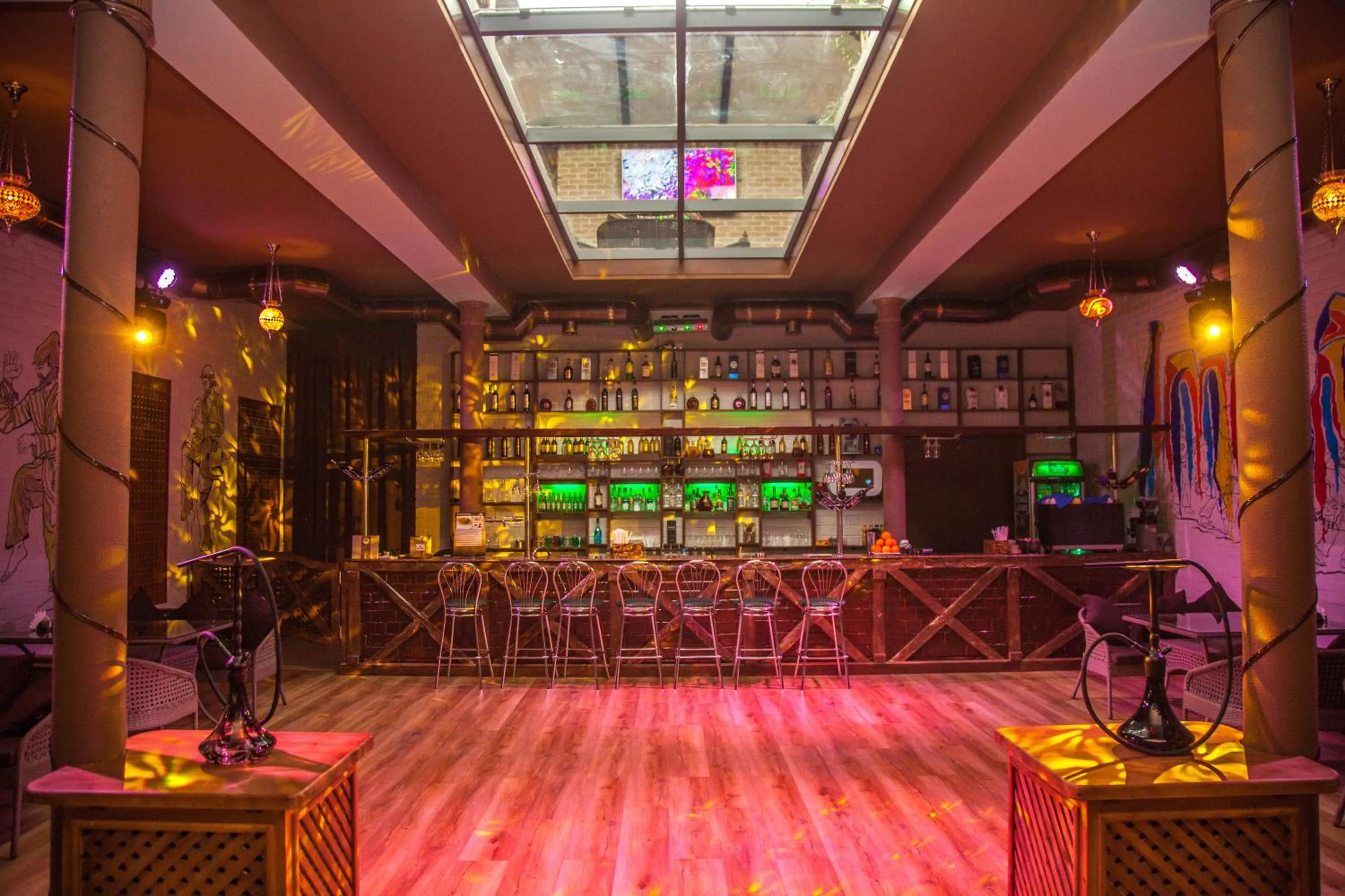 Restaurant/places to eat in Platan