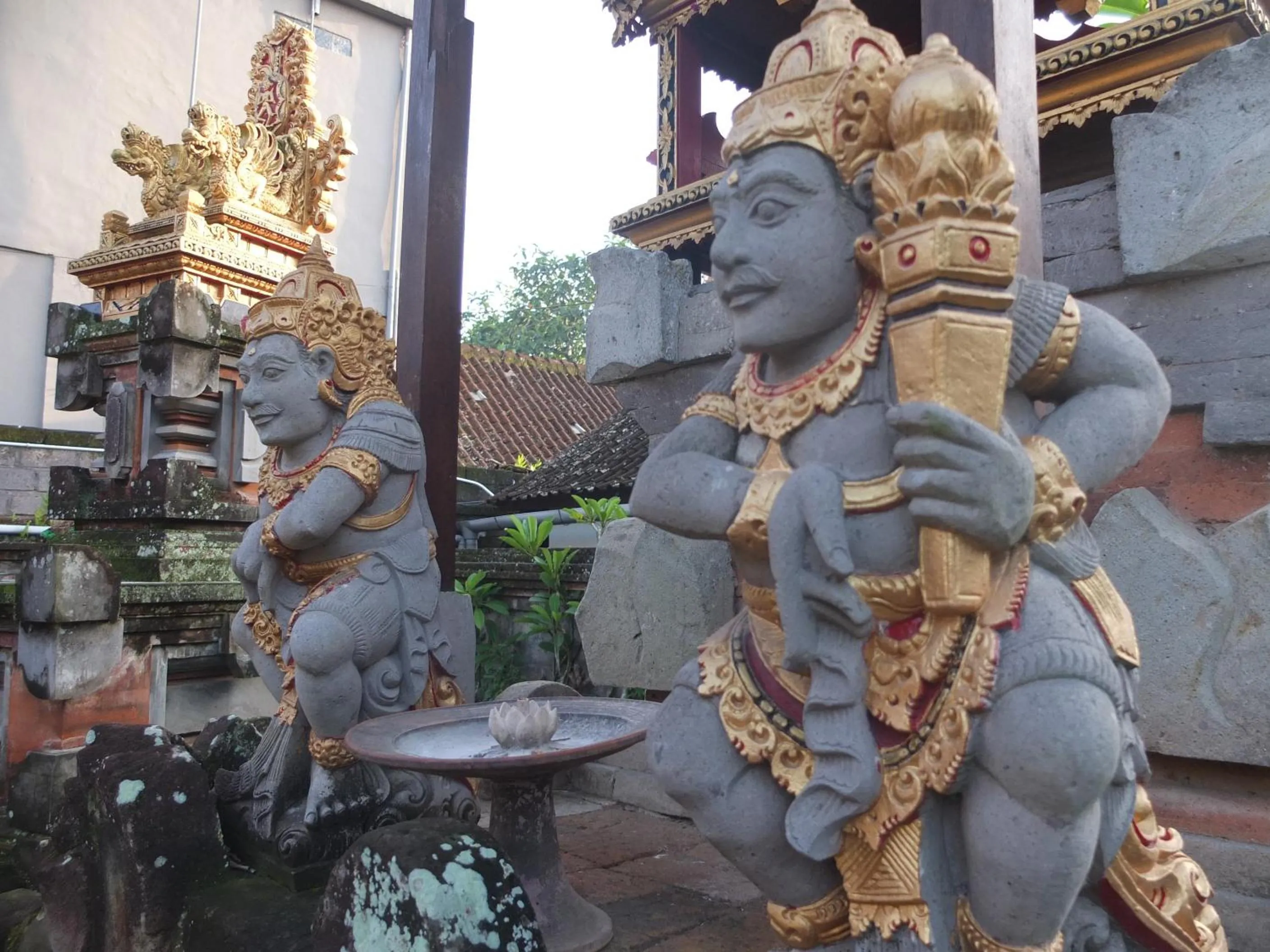 Property building in Ojek's Homestay