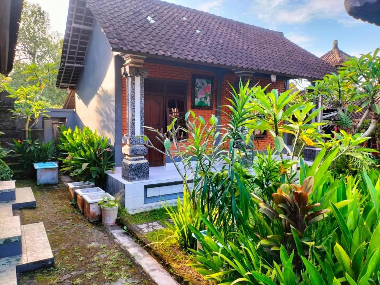 Property building in Ojek's Homestay