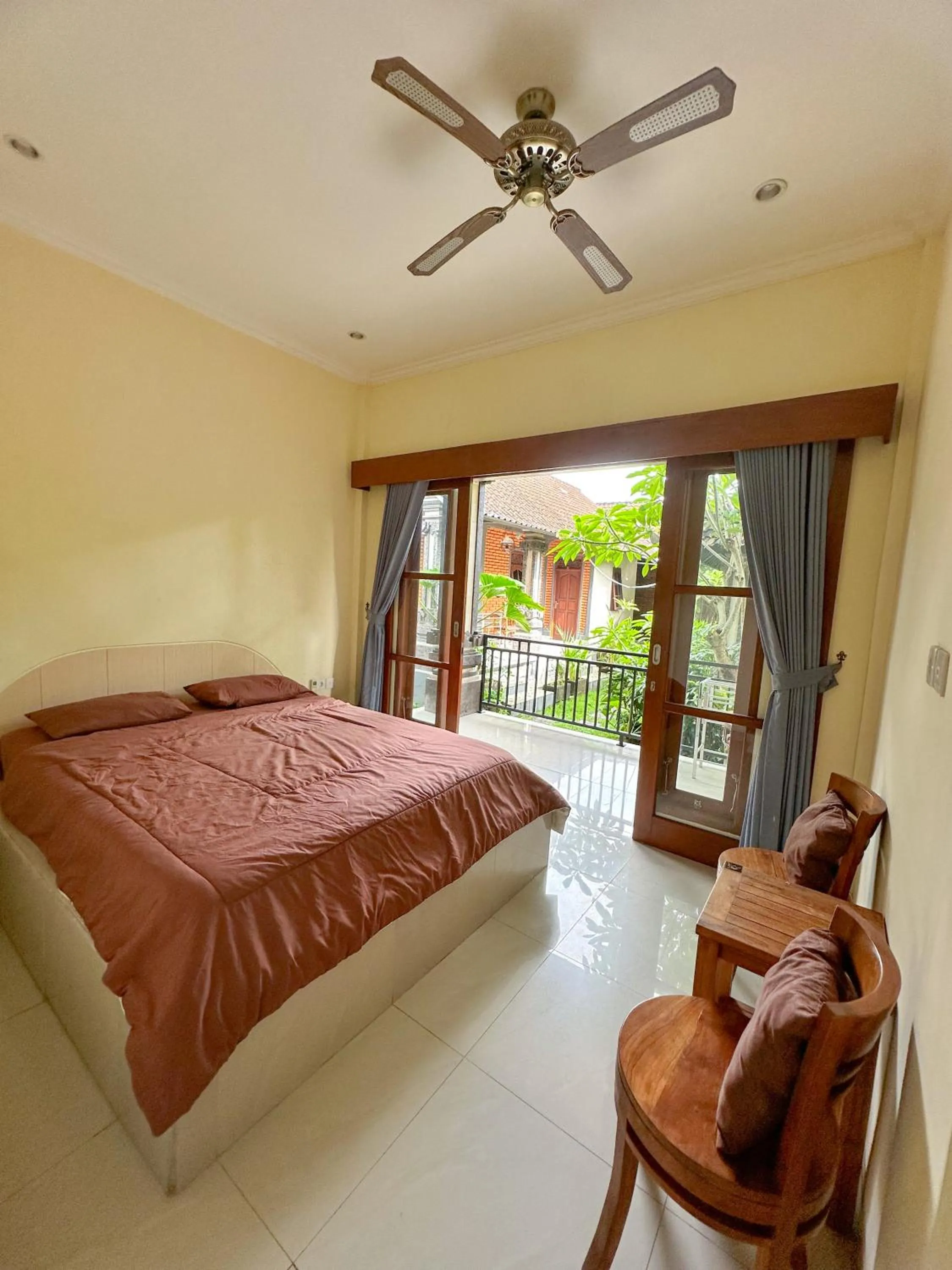 Property building, Bed in Ojek's Homestay