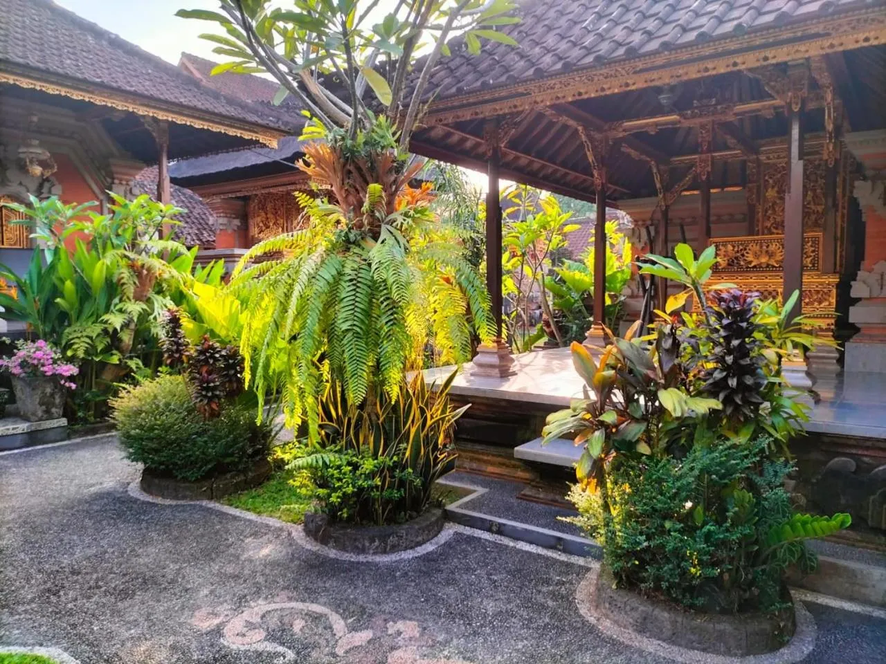 Property building in Ojek's Homestay