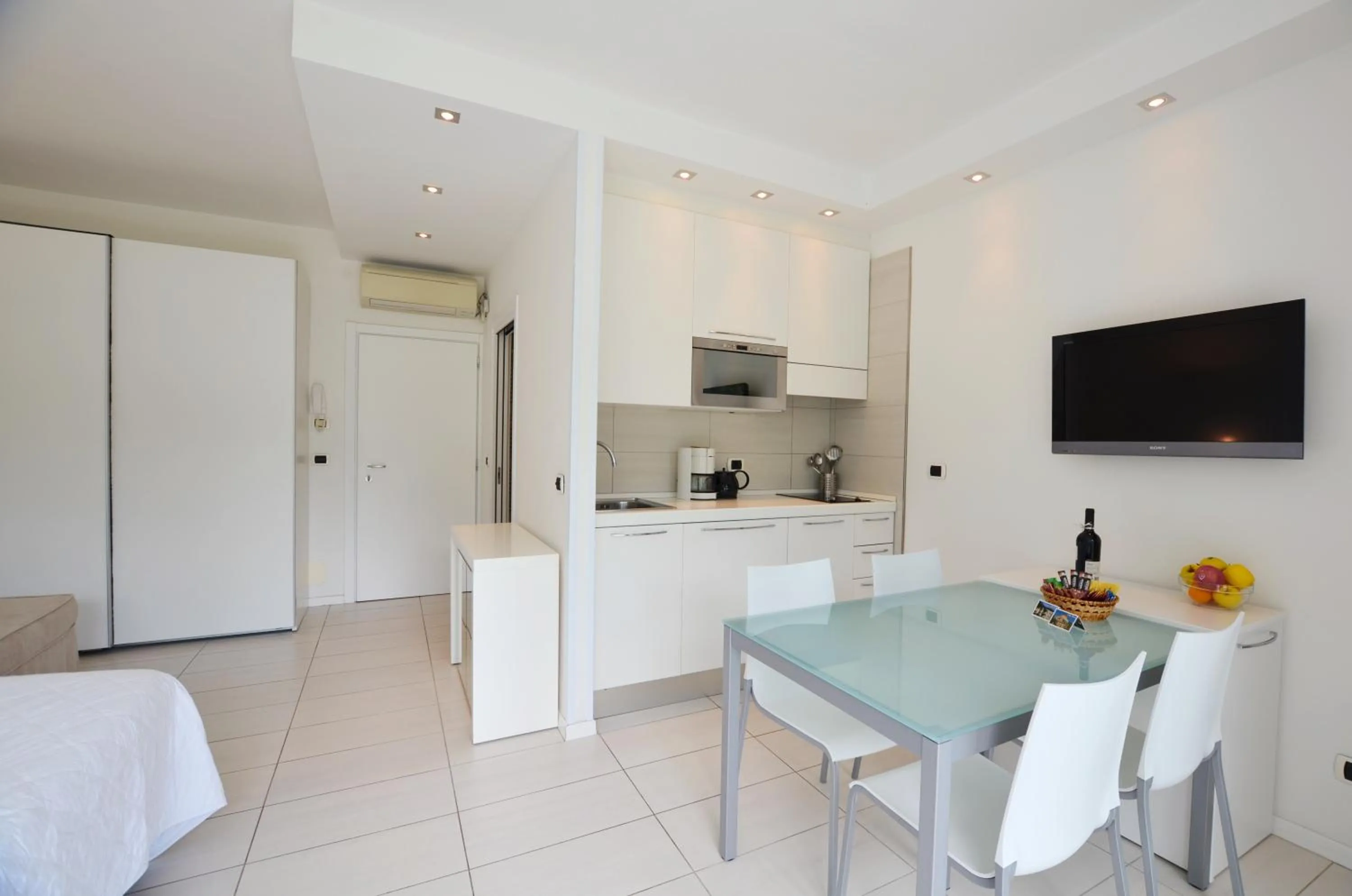 Club Nautico - Phoenix Studio Lake View