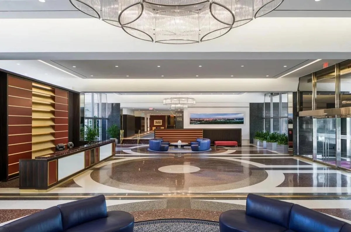 Lobby or reception in Beautiful 2BR Apartment at Crystal City With Gym