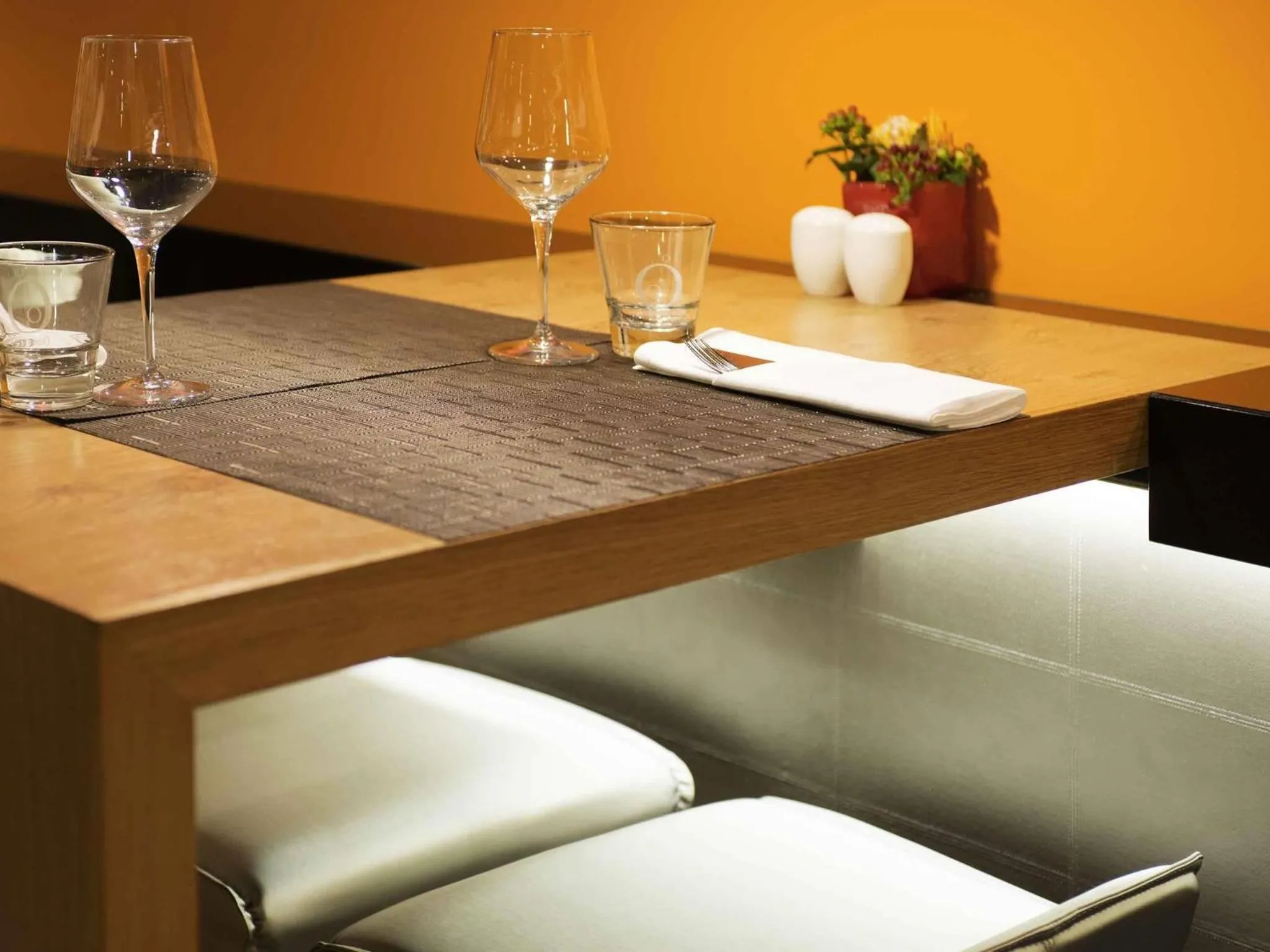 Restaurant/places to eat in Novotel Rotterdam - Schiedam