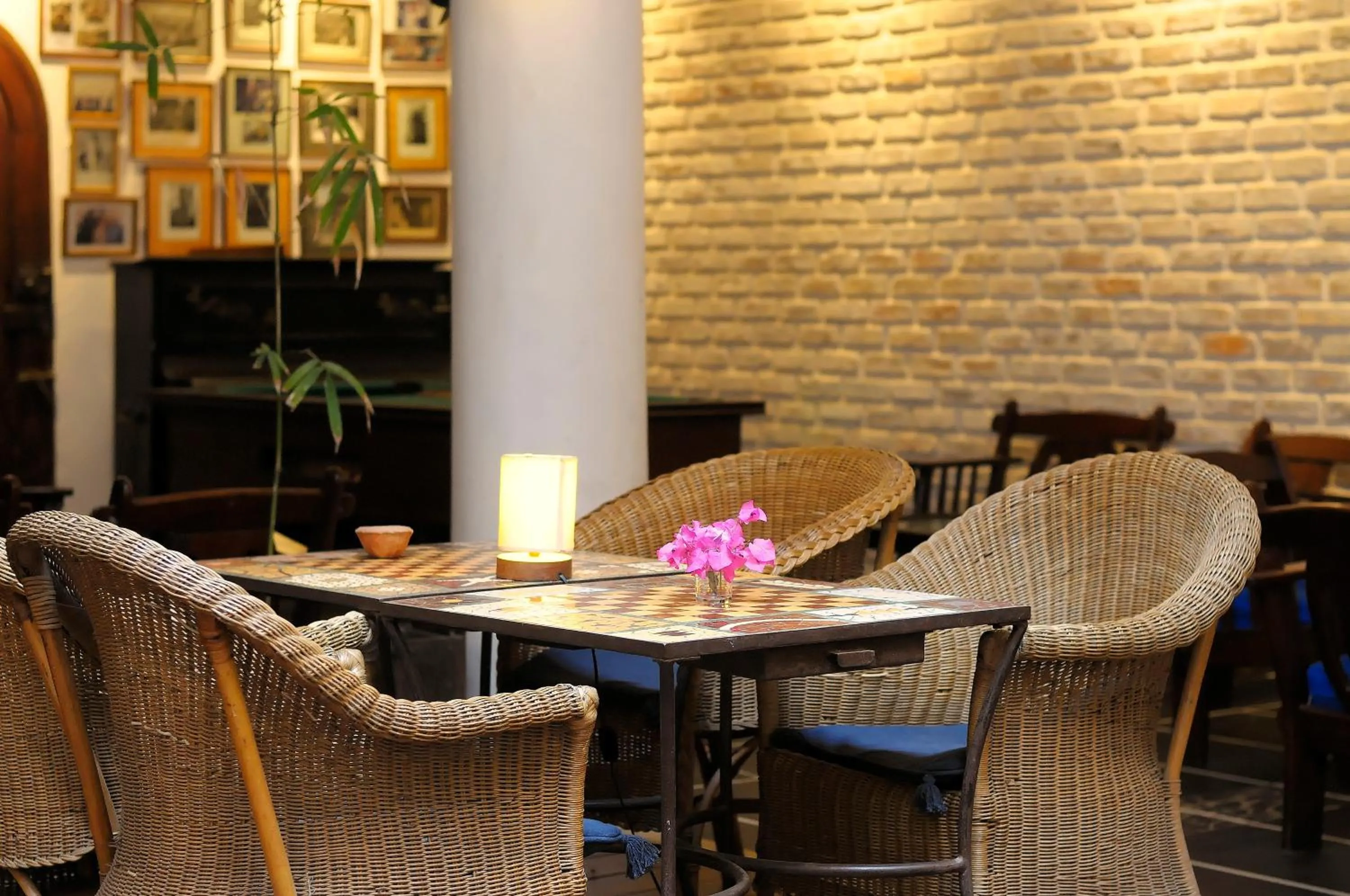 Restaurant/places to eat in Hôtel La Résidence