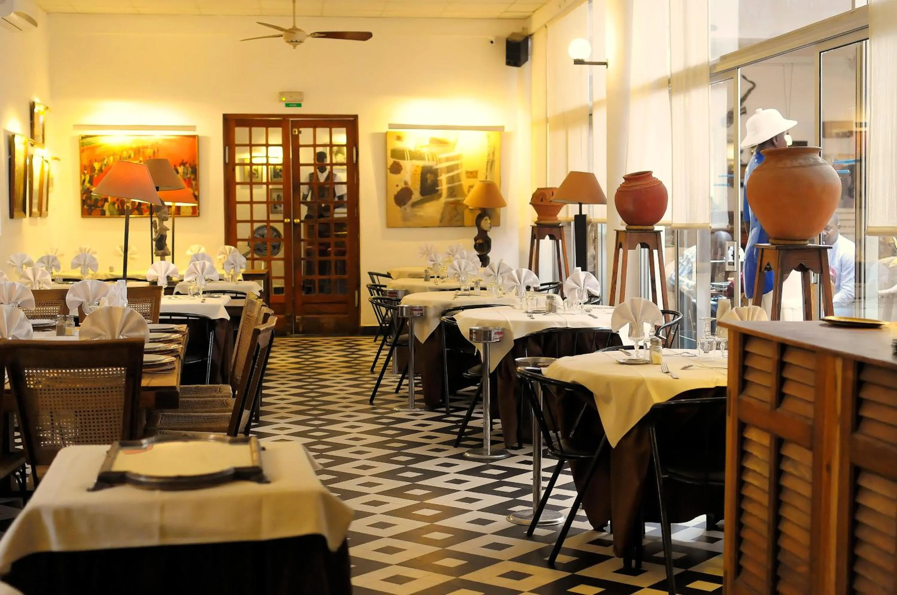 Restaurant/places to eat in Hôtel La Résidence