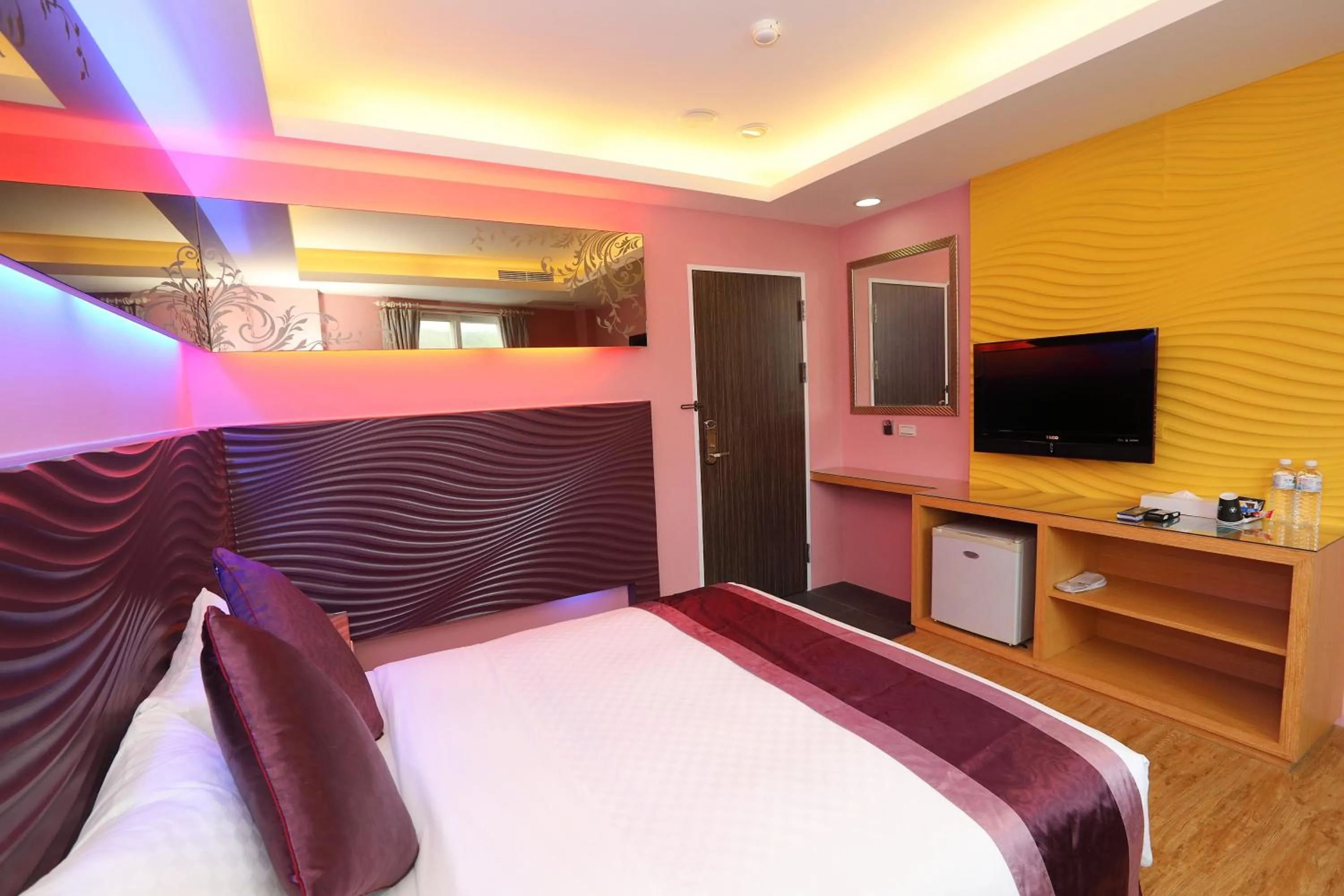 Photo of the whole room, Bed in Hang Hai B&B