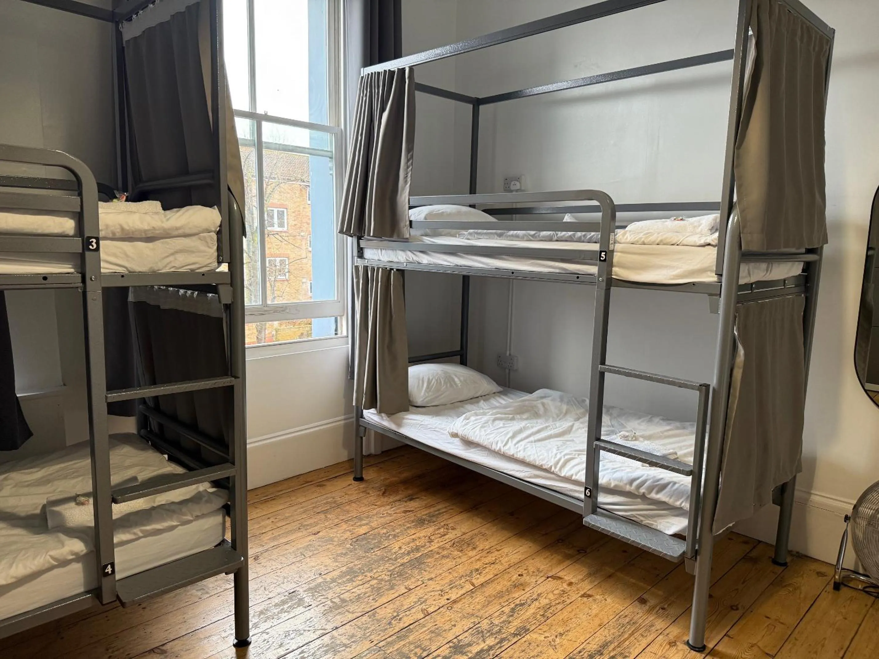 bunk bed, Bed in Cricketers Hostel
