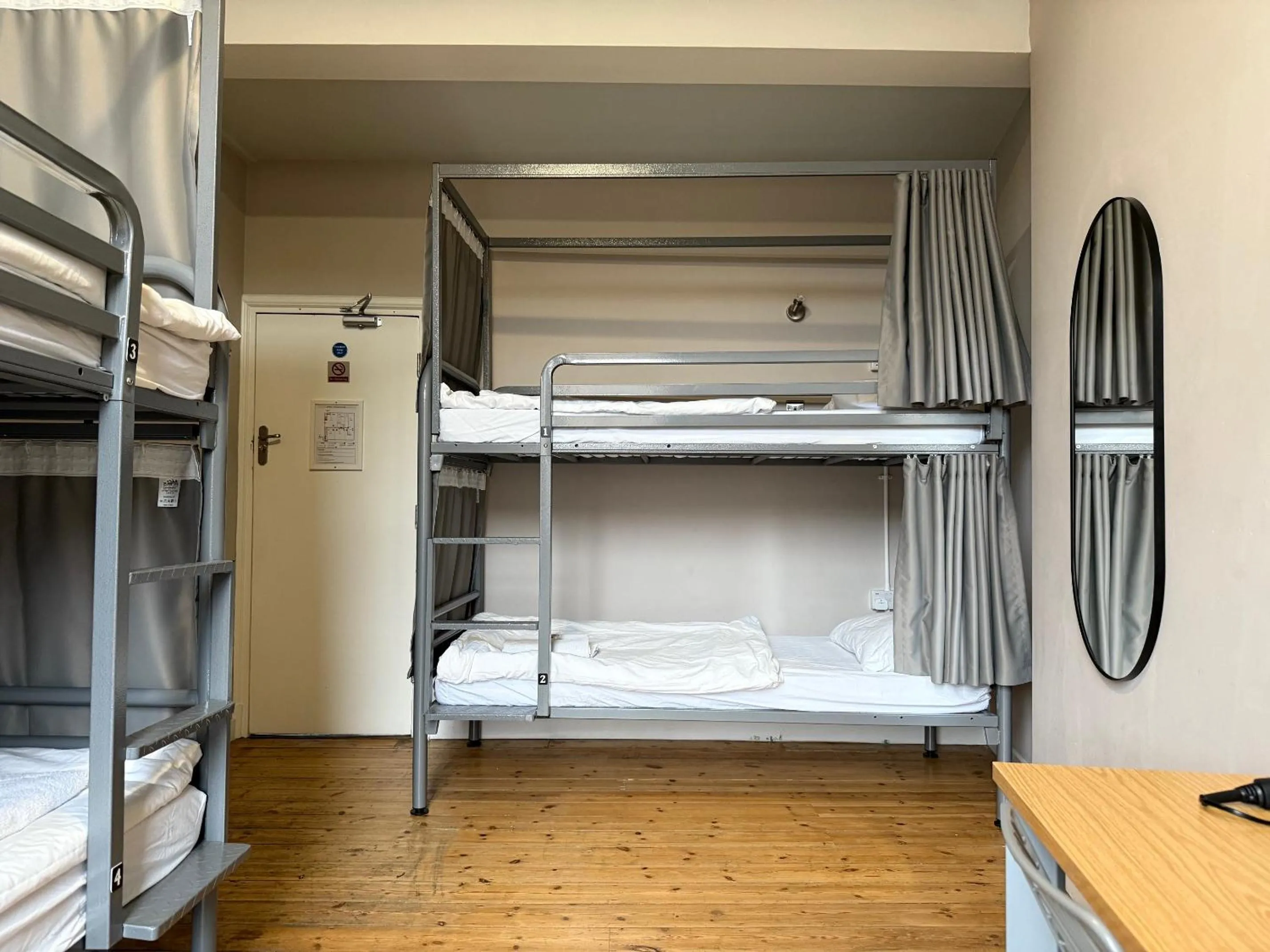 bunk bed, Bed in Cricketers Hostel