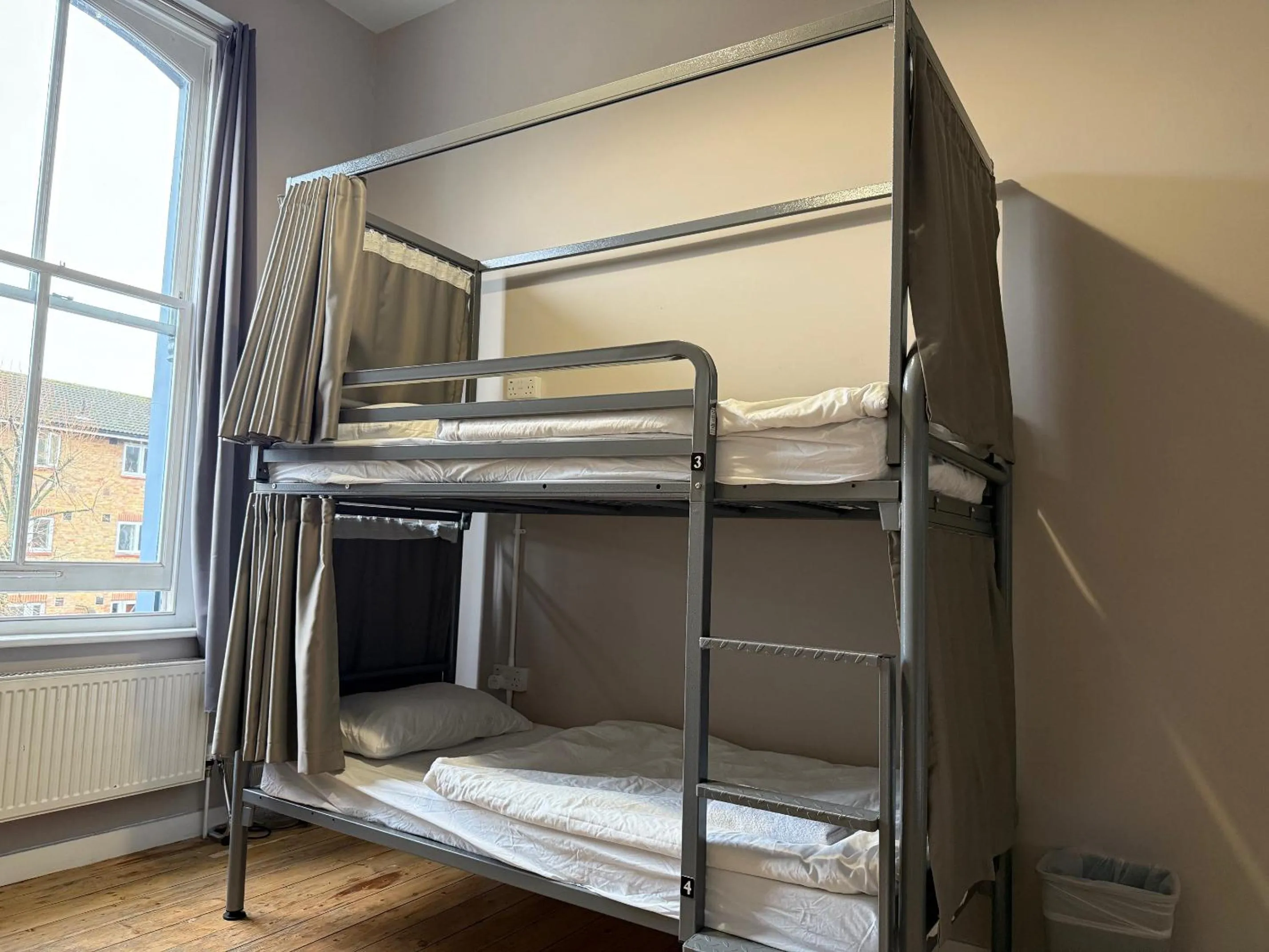 bunk bed, Bed in Cricketers Hostel