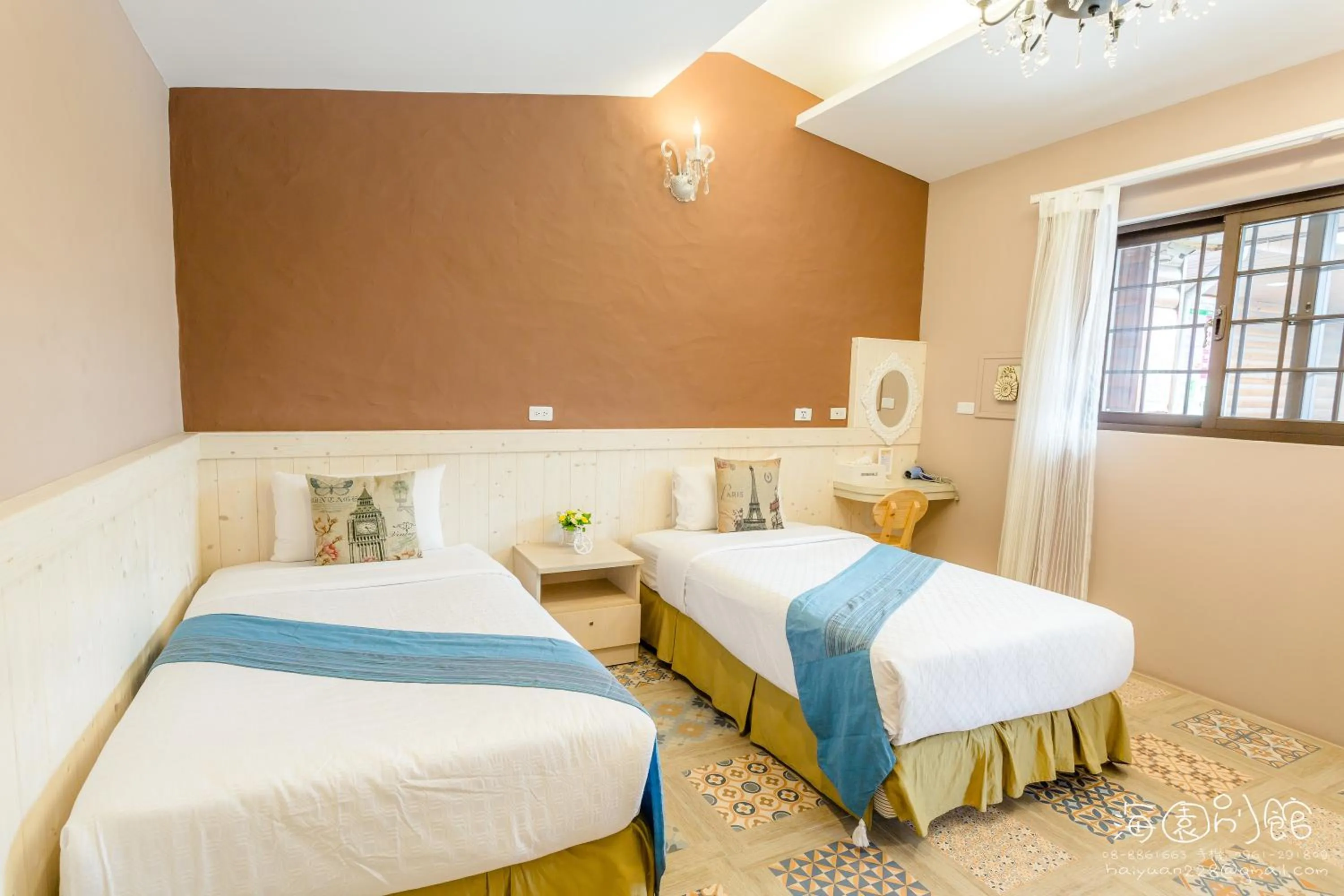 Bed in Hai Yuan Bungalow II