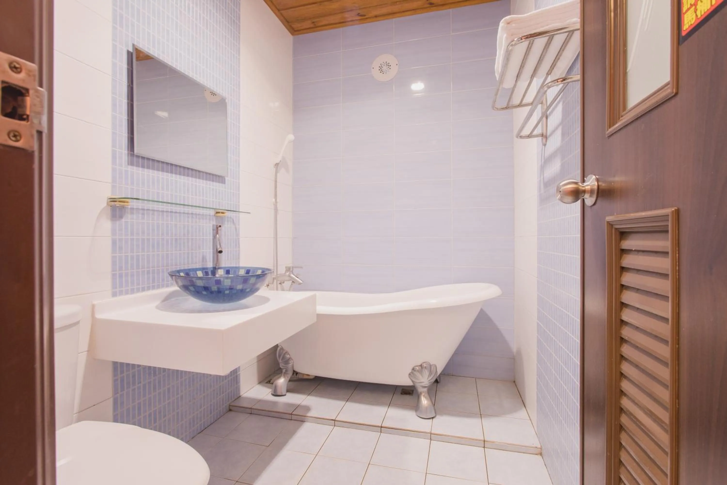 Toilet in Hai Yuan Bungalow II