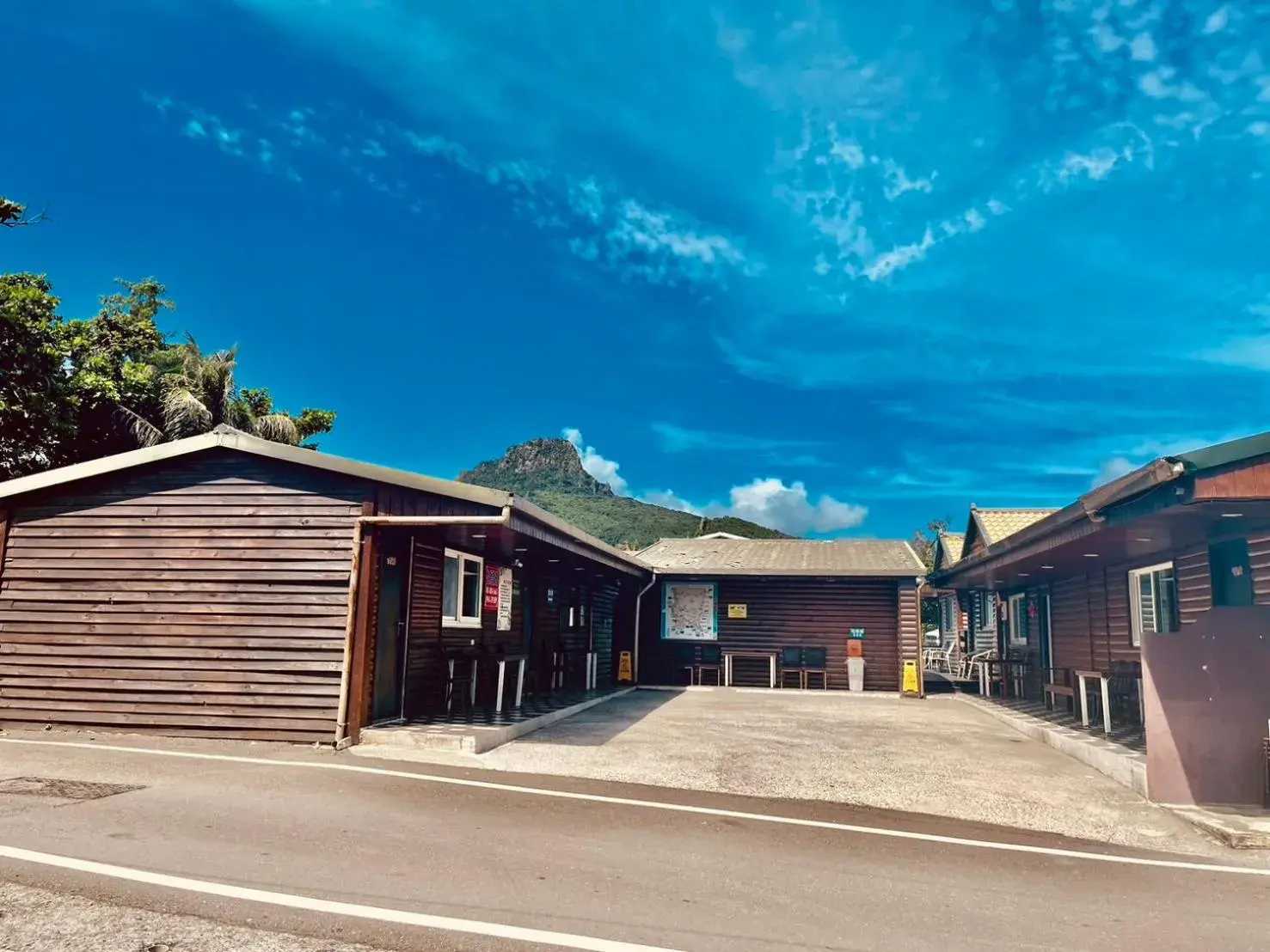 Property building in Hai Yuan Bungalow II Property building in Hai Yuan Bungalow II