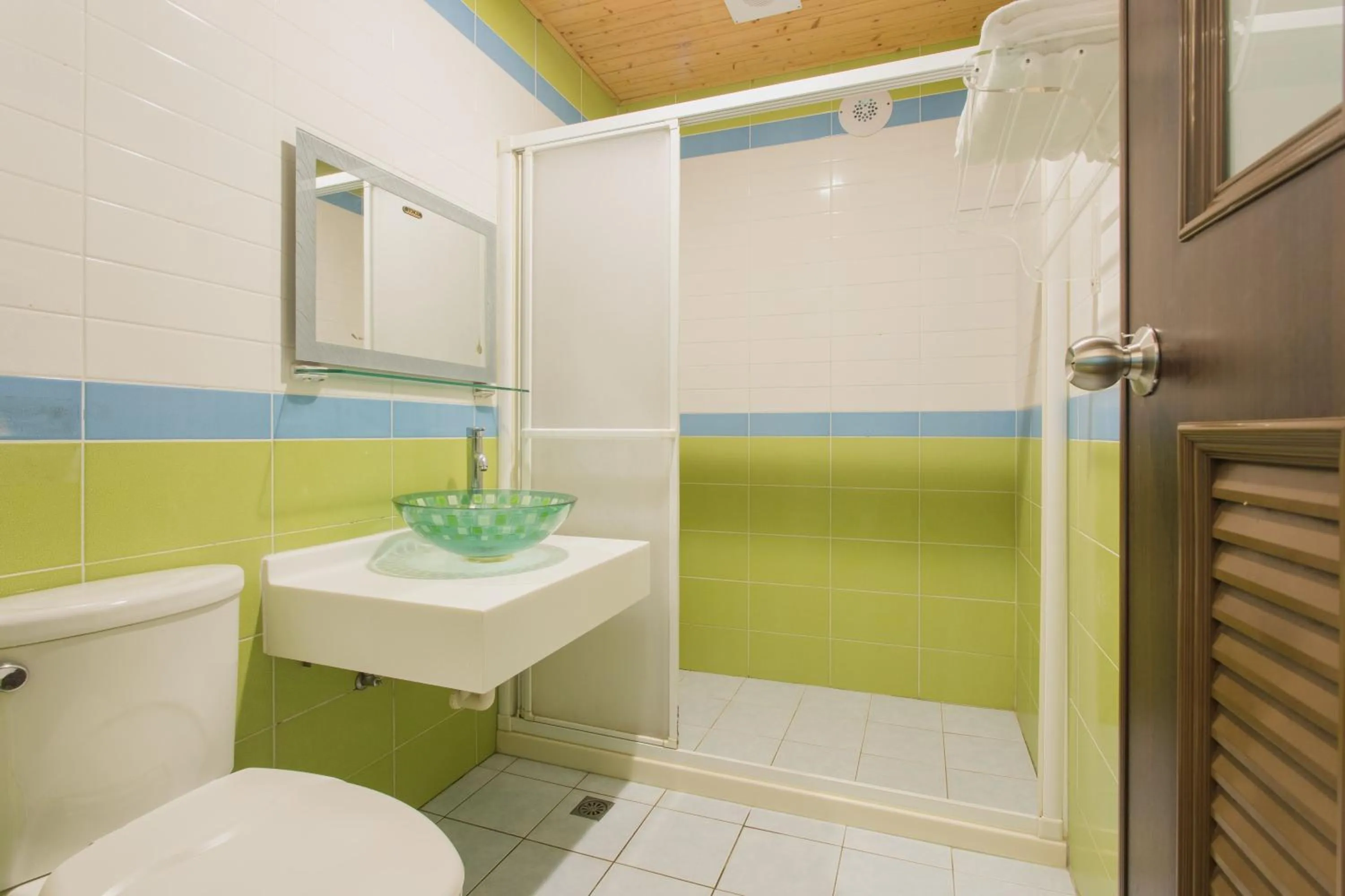 Shower in Hai Yuan Bungalow II