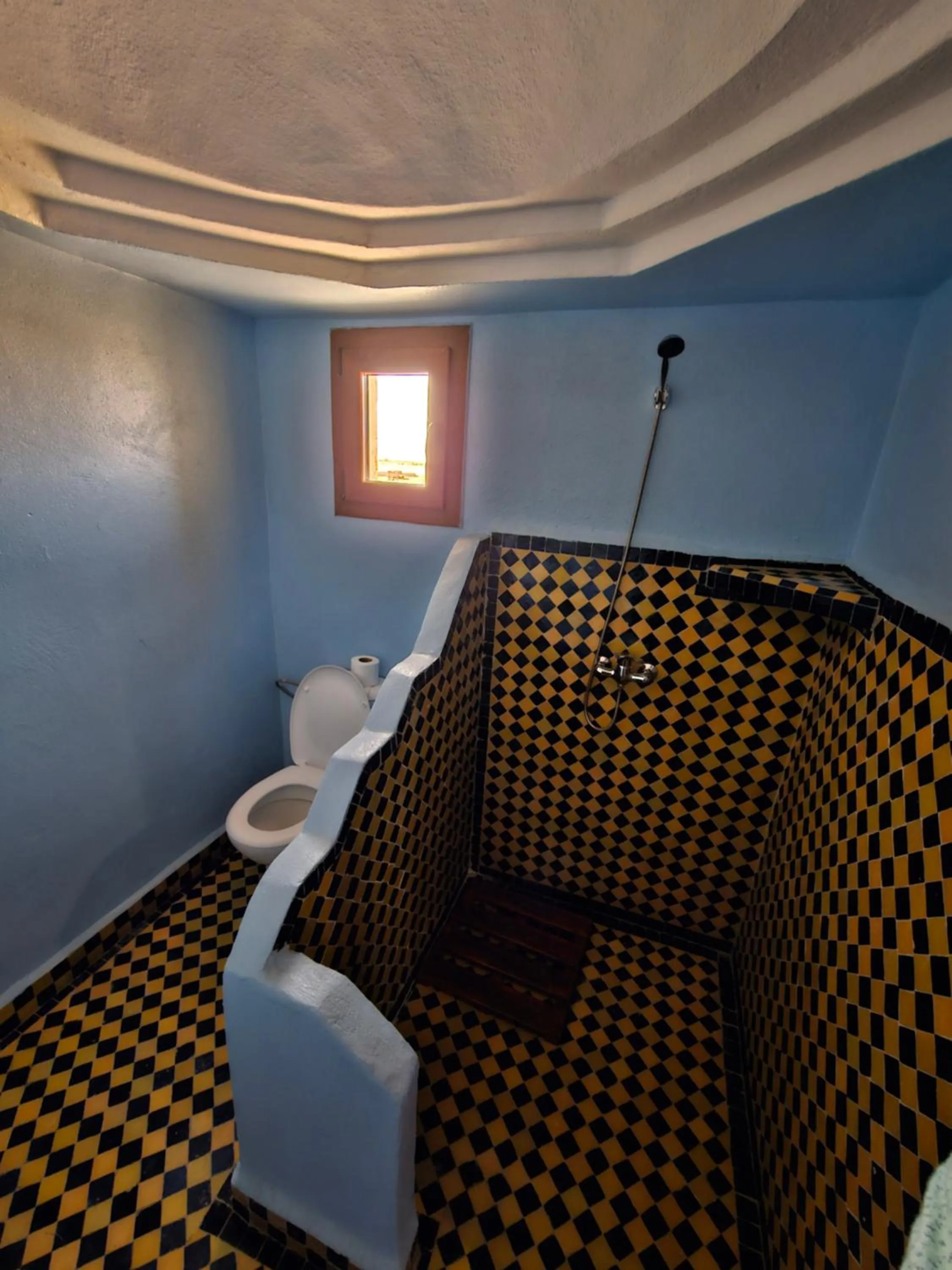 Shower in Riad Merzouga Dunes