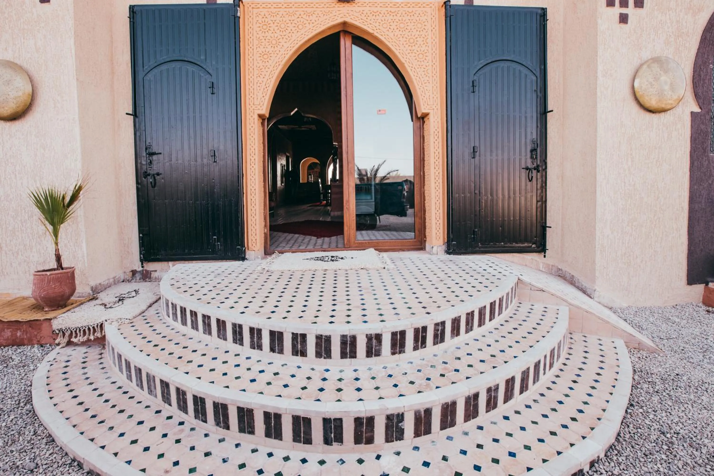 Facade/entrance in Riad Merzouga Dunes