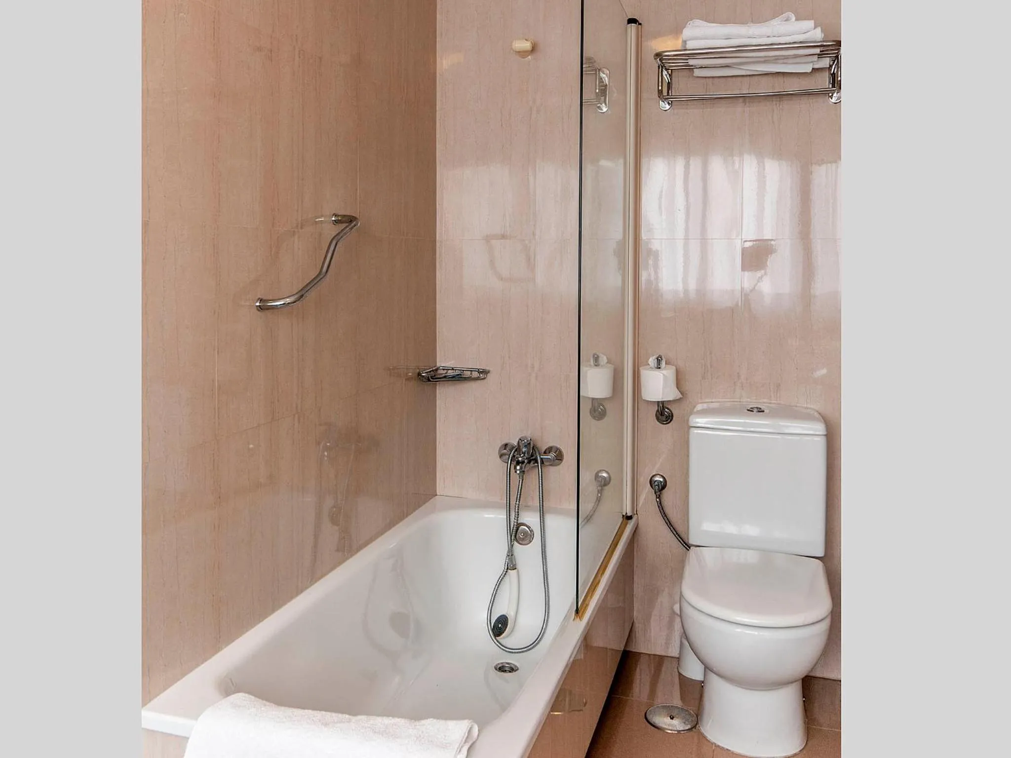 Bathroom in Hotel Isolino