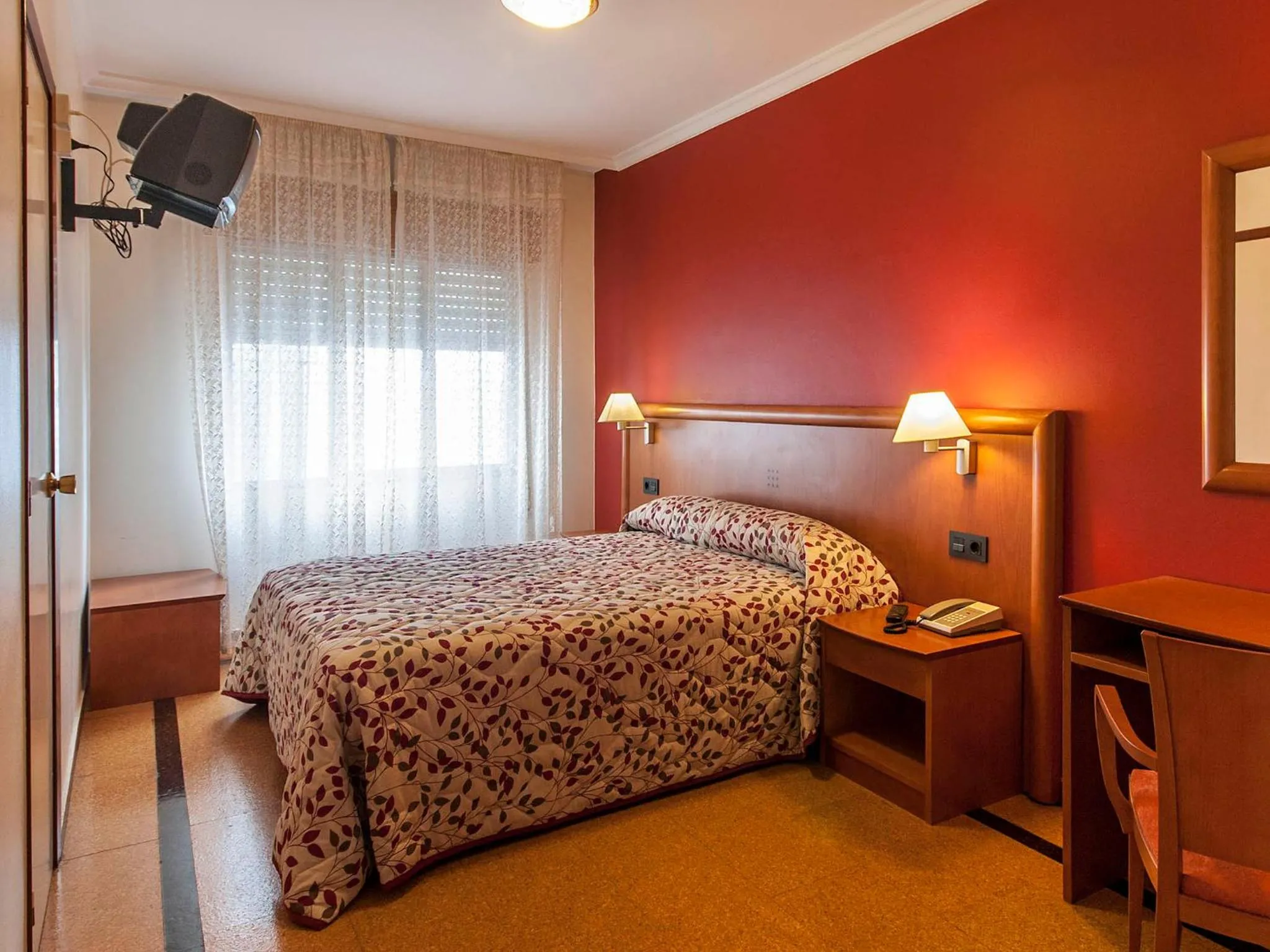Photo of the whole room, Bed in Hotel Isolino