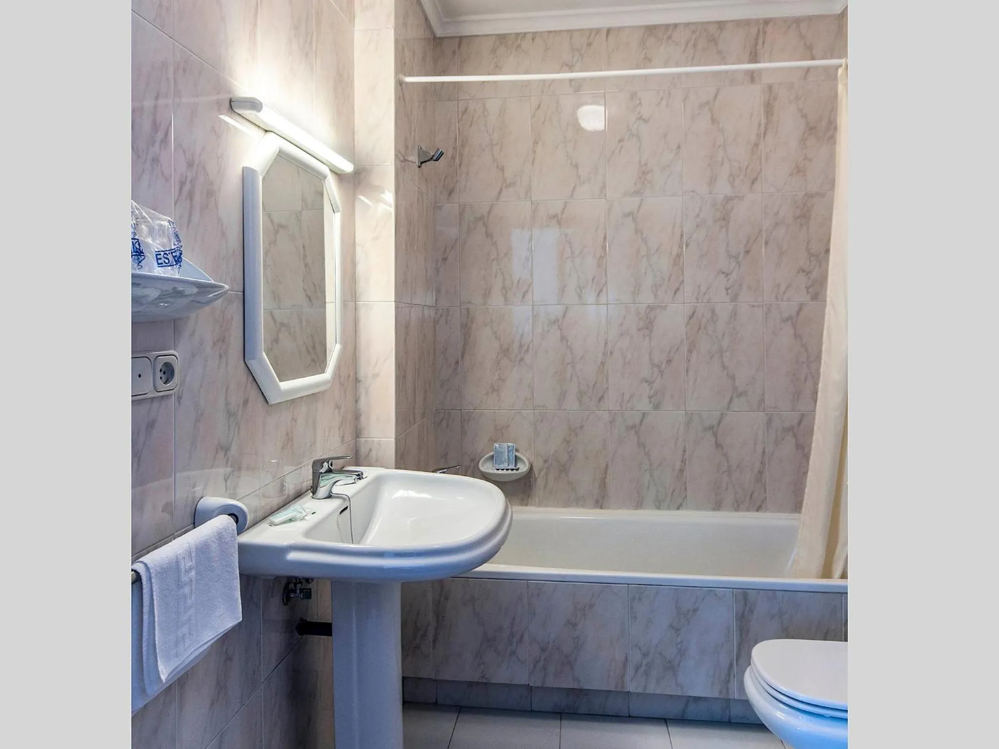 Bathroom in Hotel Isolino