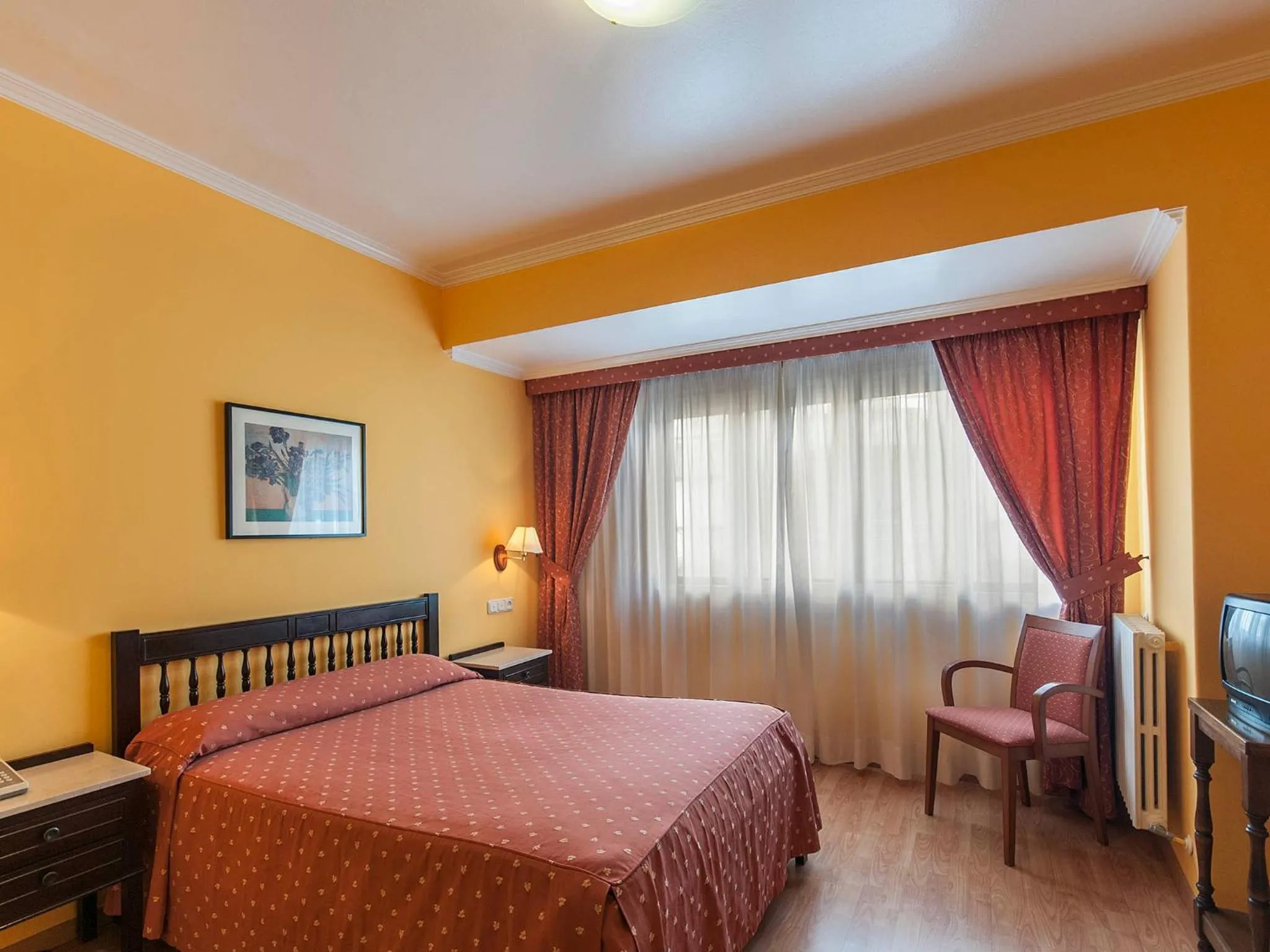 Photo of the whole room, Bed in Hotel Isolino