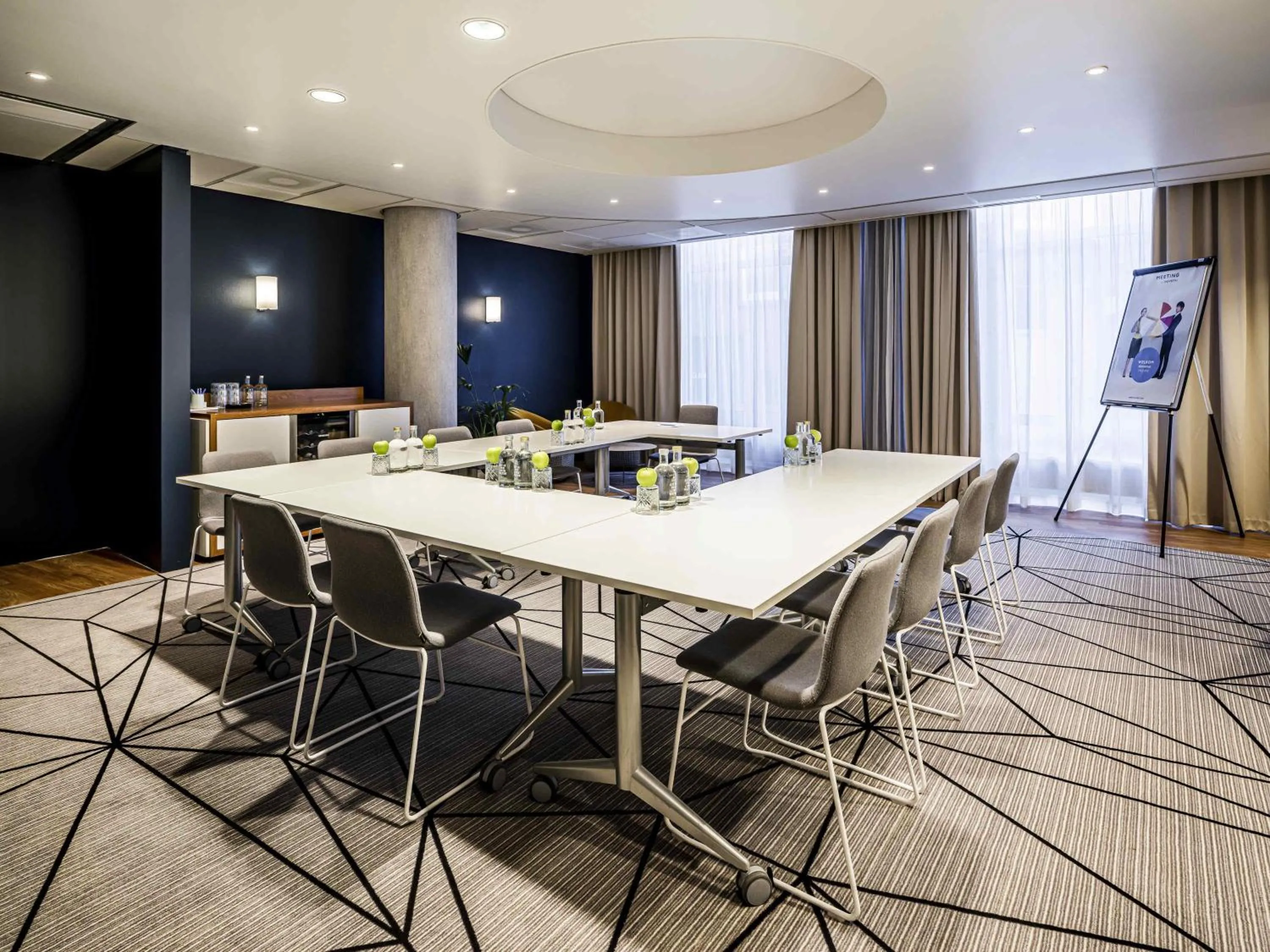Meeting/conference room in Novotel Den Haag City Centre