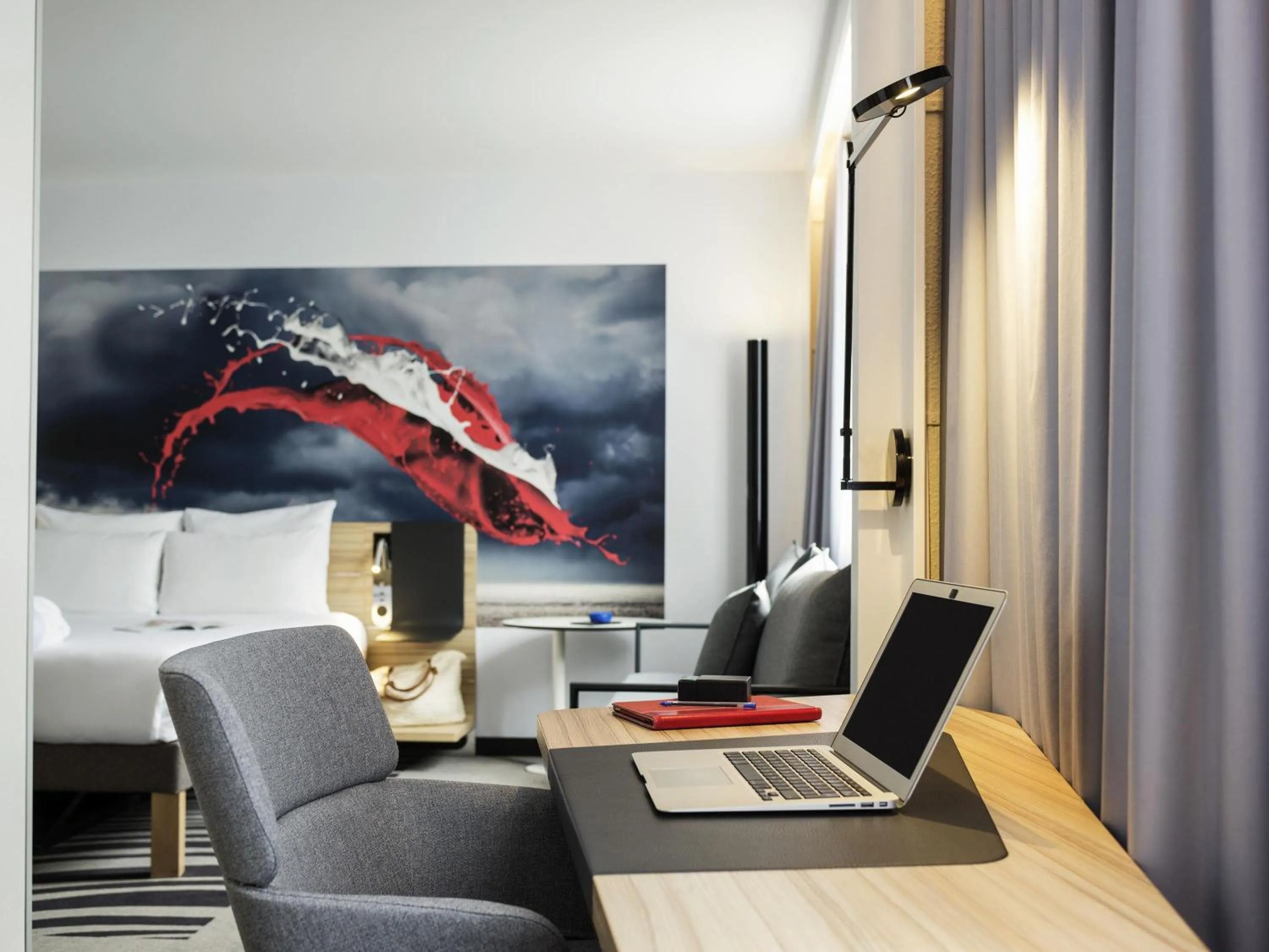 Bedroom in Novotel Den Haag City Centre