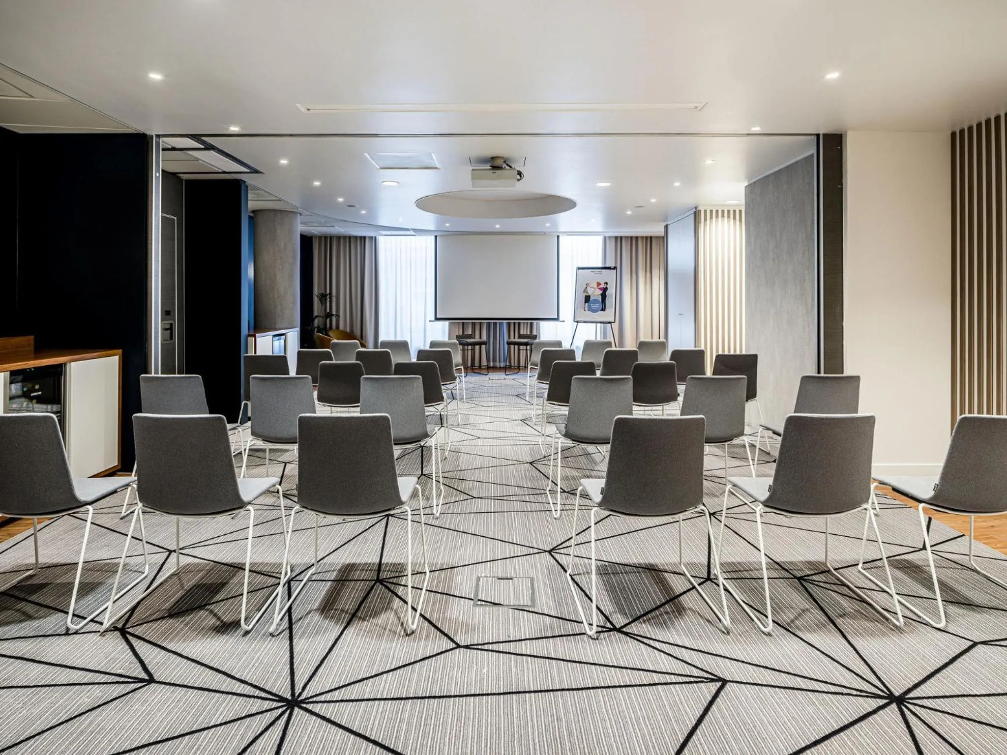 Meeting/conference room in Novotel Den Haag City Centre