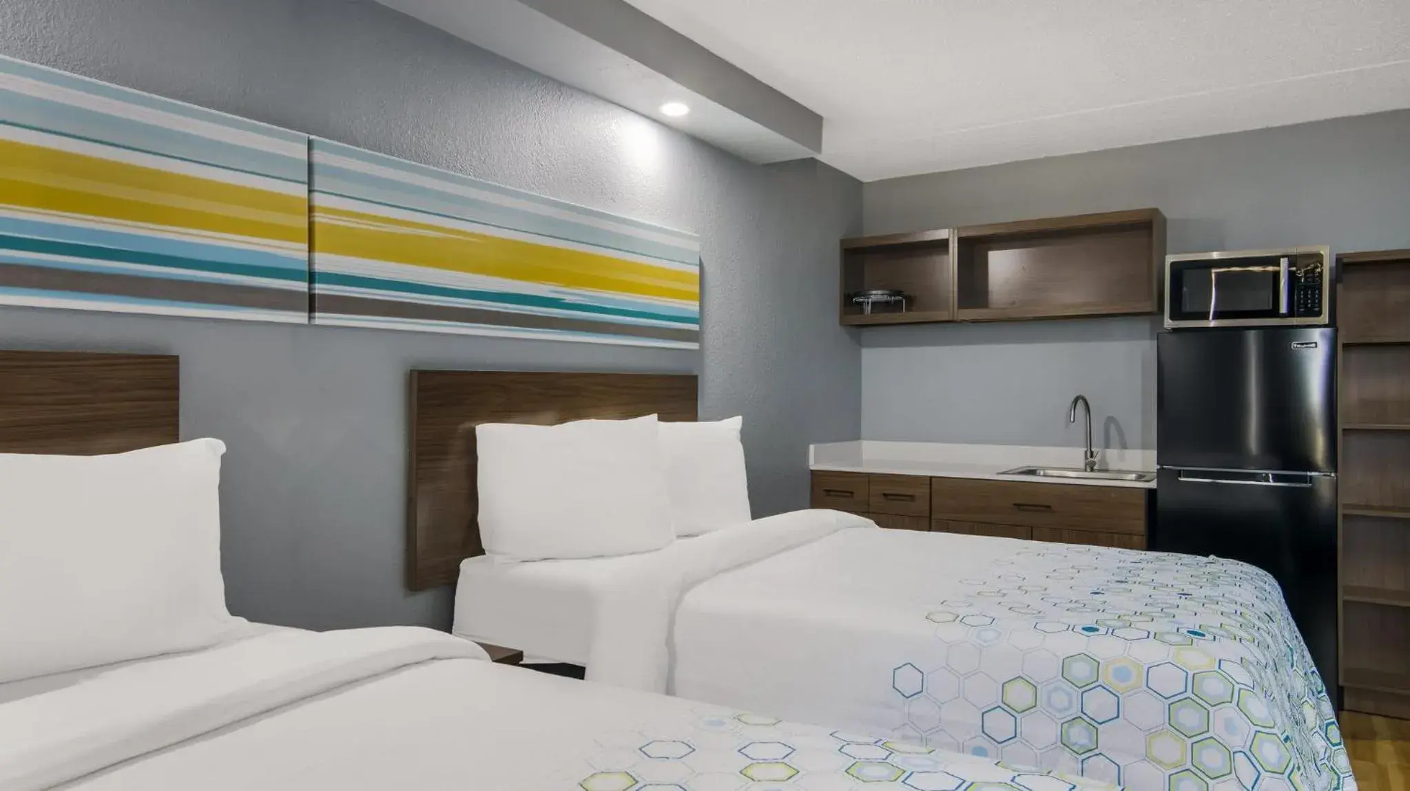 Photo of the whole room, Bed in HomeTowne Studios by Red Roof and Conference Center Chicago - N Aurora Naperville Photo of the whole room, Bed in HomeTowne Studios by Red Roof and Conference Center Chicago - N Aurora Naperville