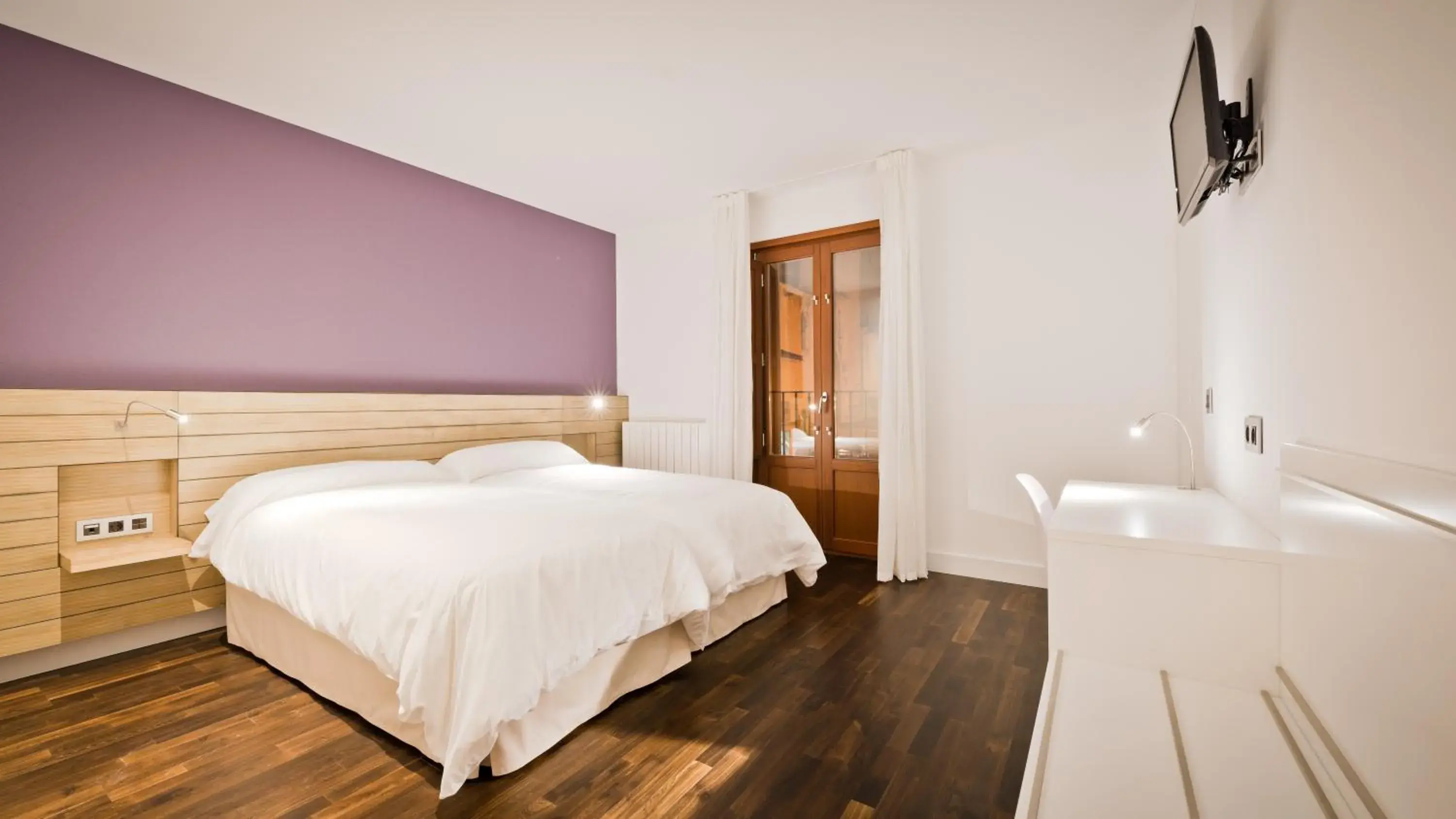 Standard Twin Room - single occupancy in Hotel Las Casas de Pandreula Standard Twin Room - single occupancy in Hotel Las Casas de Pandreula