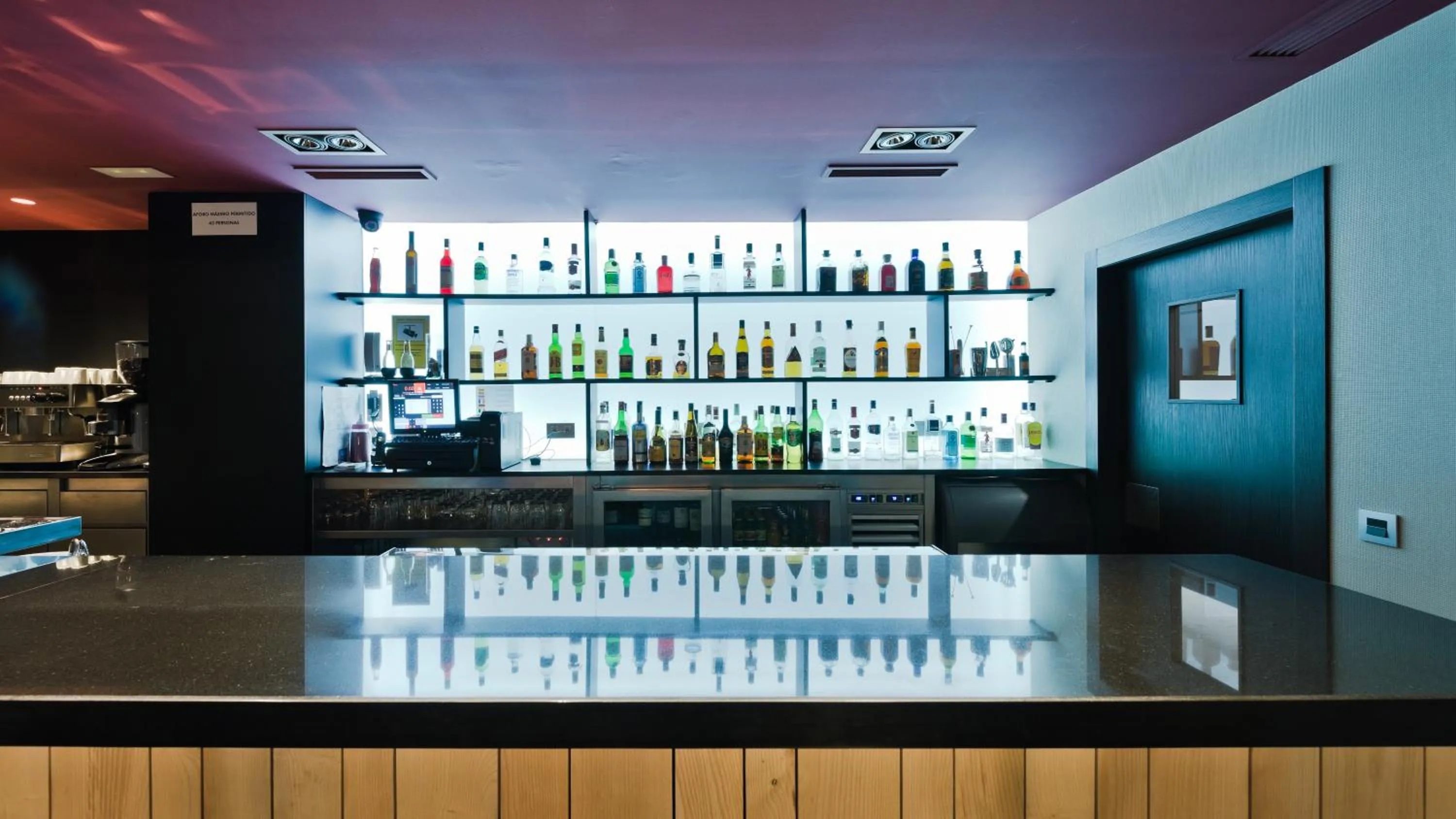 Lounge or bar in Hotel Las Casas de Pandreula