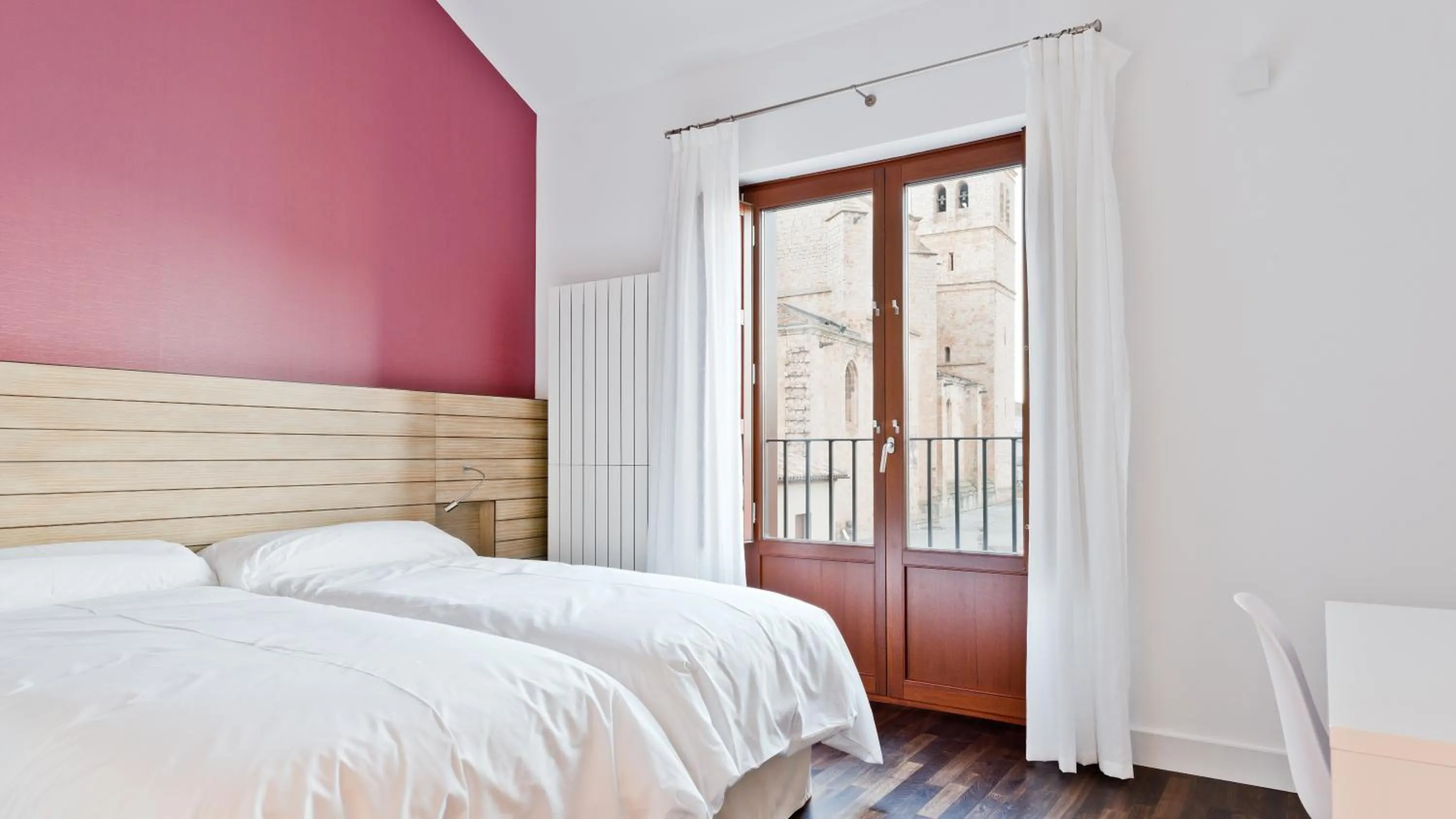 Photo of the whole room, Bed in Hotel Las Casas de Pandreula