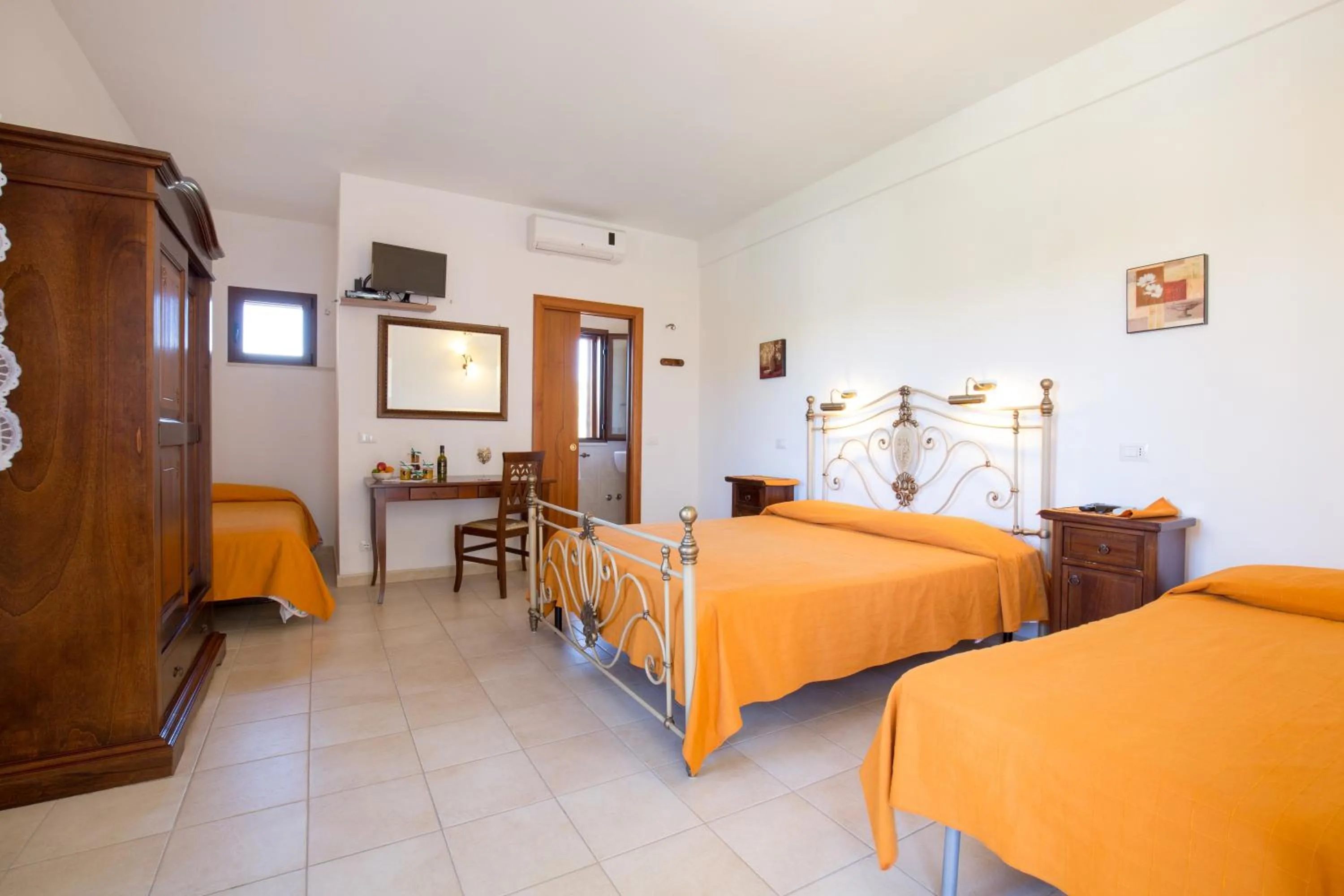 Photo of the whole room, Bed in Agriturismo Posta Pastorella