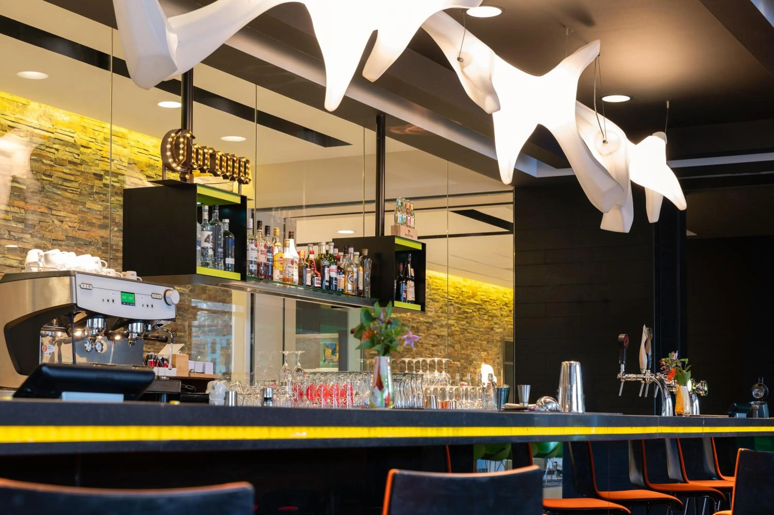 Lounge or bar in Novotel Amsterdam City